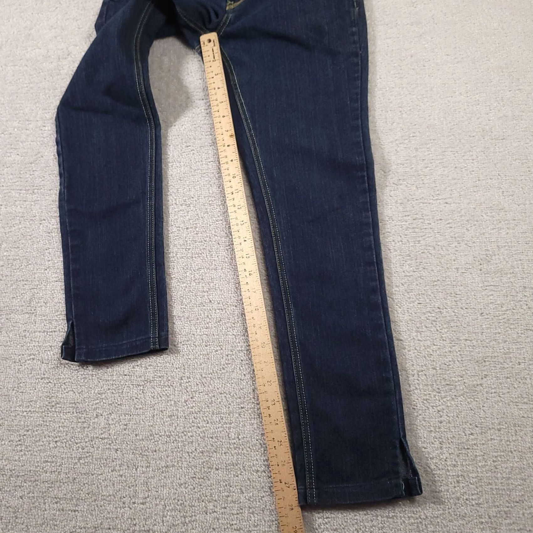 Rocawear Rocawear Jeans Womens 6 Blue Skinny Denim Embroidered Pockets 28x28 Blue Stretch 5-Pocket Womens Jeans Mens? Size 28" / US 6 / IT 42 - 5 Thumbnail