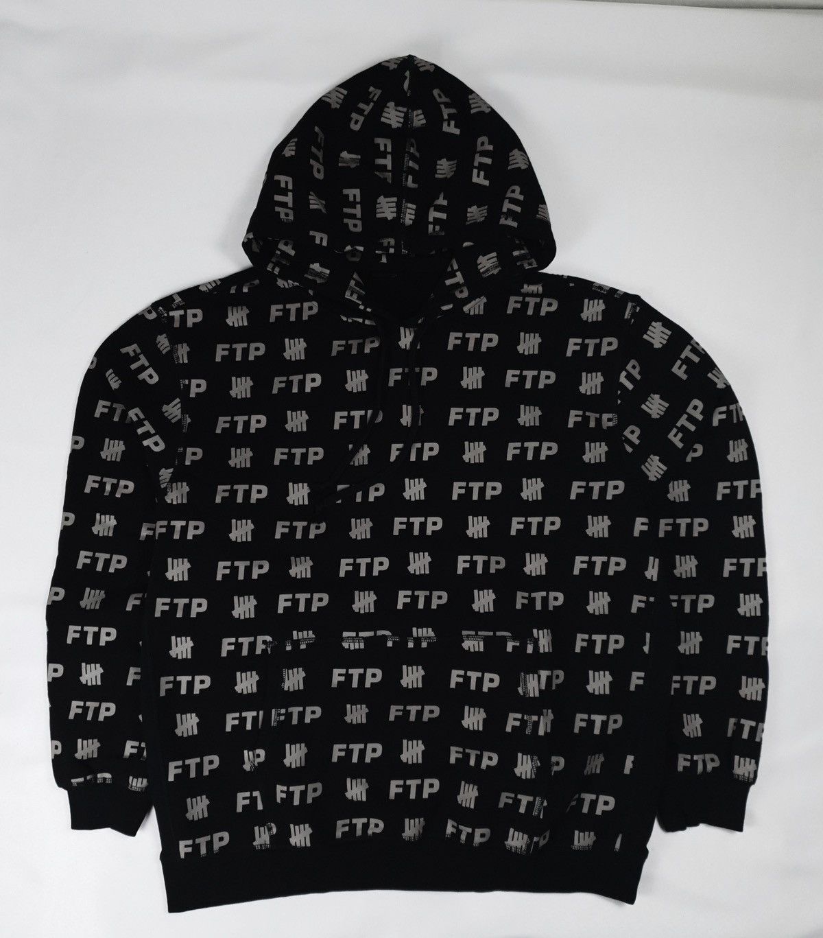 Fuck The Population × Undefeated FTP x UNDEFEATED ALL OVER LOGO