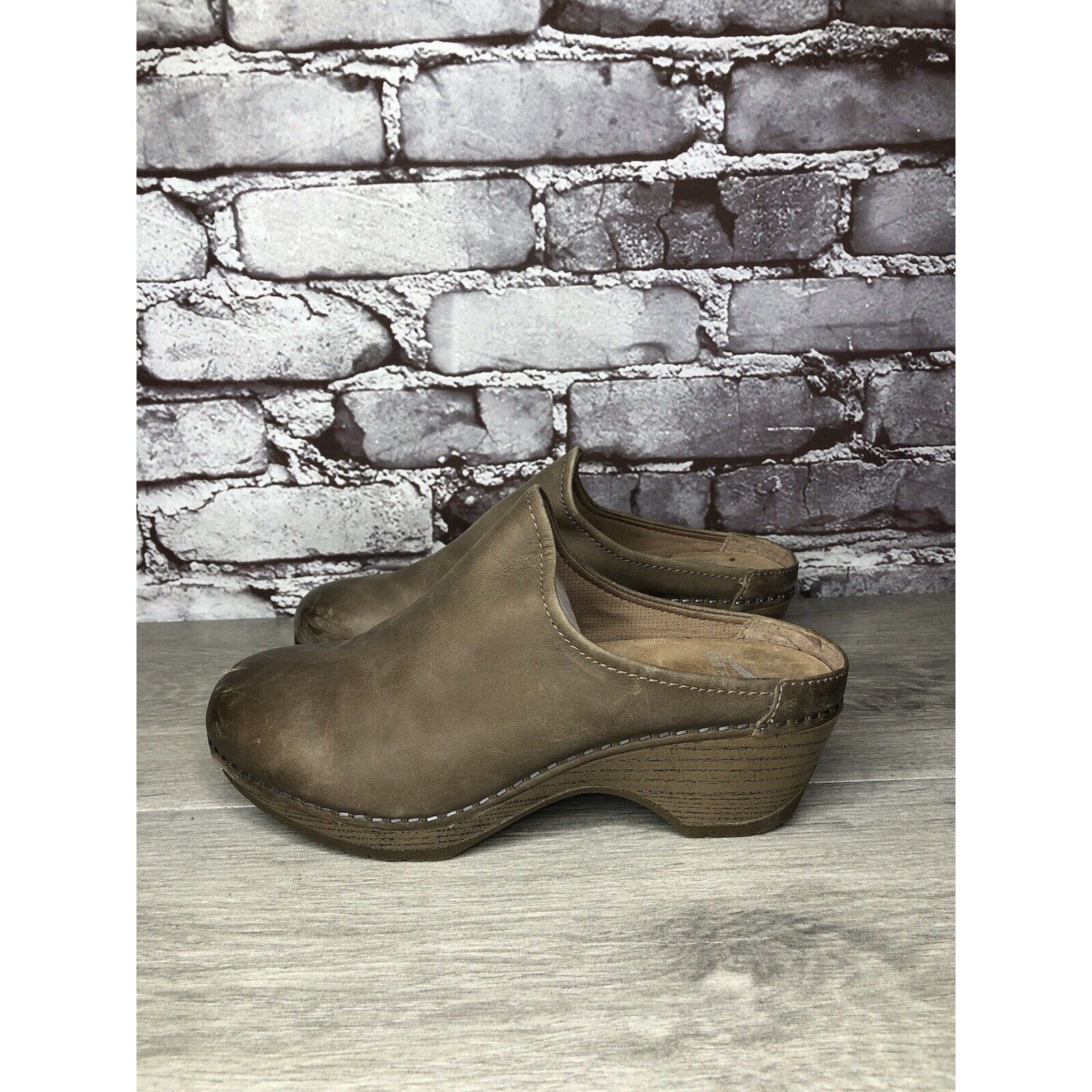 Other Dansko Brown Leather Round Toe Mule Pumps Heel Clogs Shoes Size US 6 / IT 36 - 6 Thumbnail