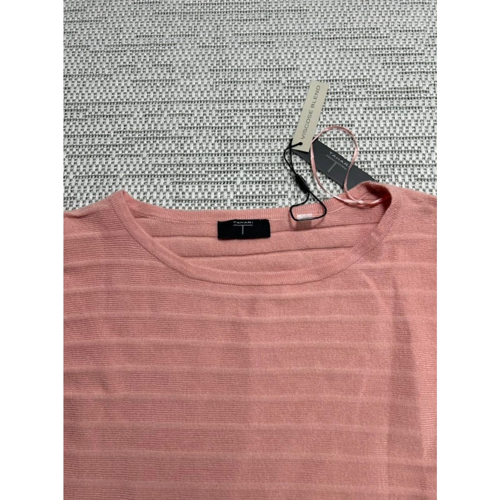 Vintage Tahari Sweater Womens Medium Pink Viscose Blend KnIT Boat Neck Casual Pullover Knit Dolman Sleeve Long Sleeve Size M / US 6-8 / IT 42-44 - 3 Thumbnail