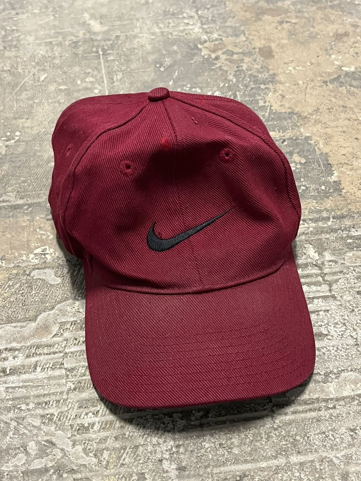 Nike × Vintage Nike 90s vintage burgundy red hat streetwear hype swoosh Size ONE SIZE - 3 Thumbnail