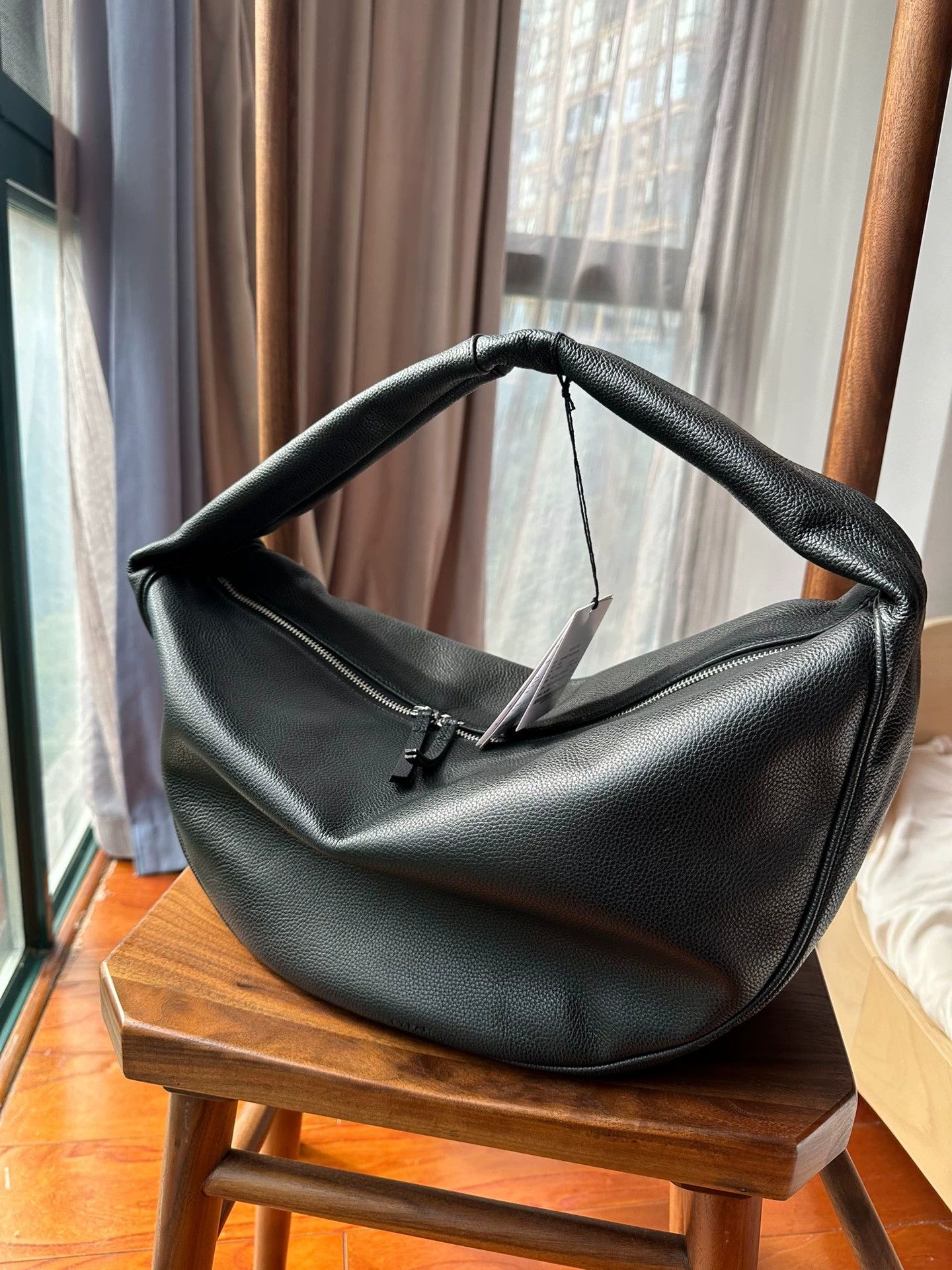 By Far By Far Maxi Cush Dumpling Bag Size ONE SIZE - 7 Thumbnail