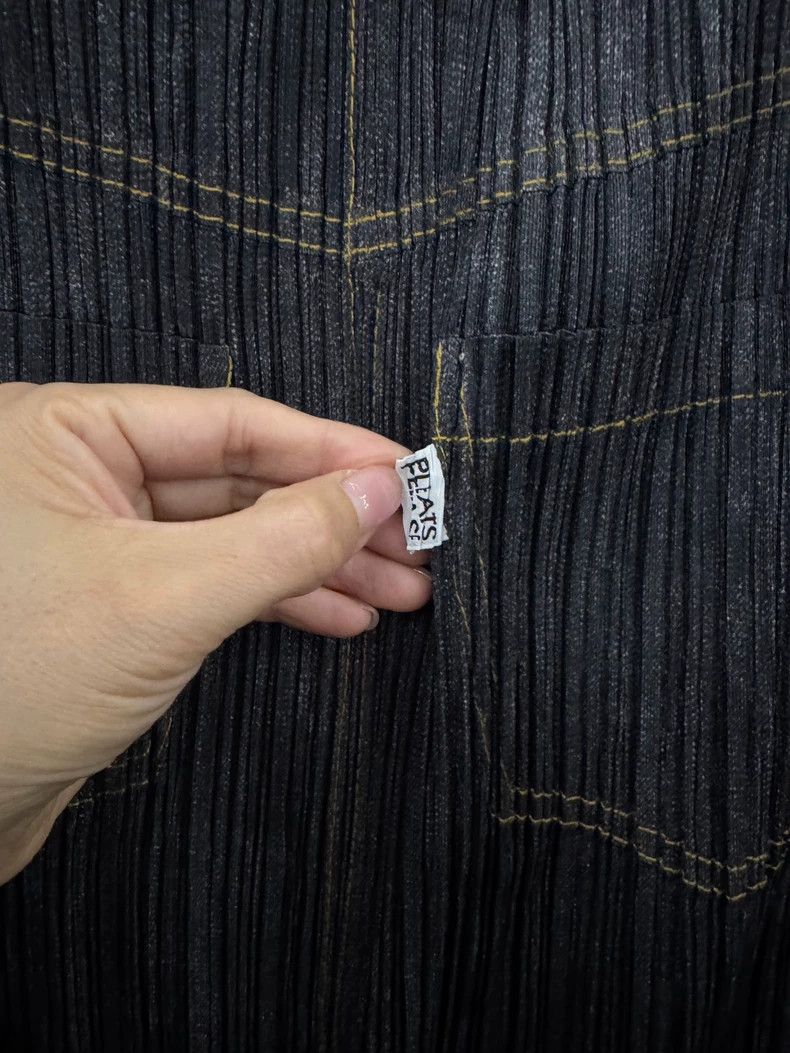 Issey Miyake Issey Miyake size:2 Black denim skirt Size 22" - 5 Thumbnail