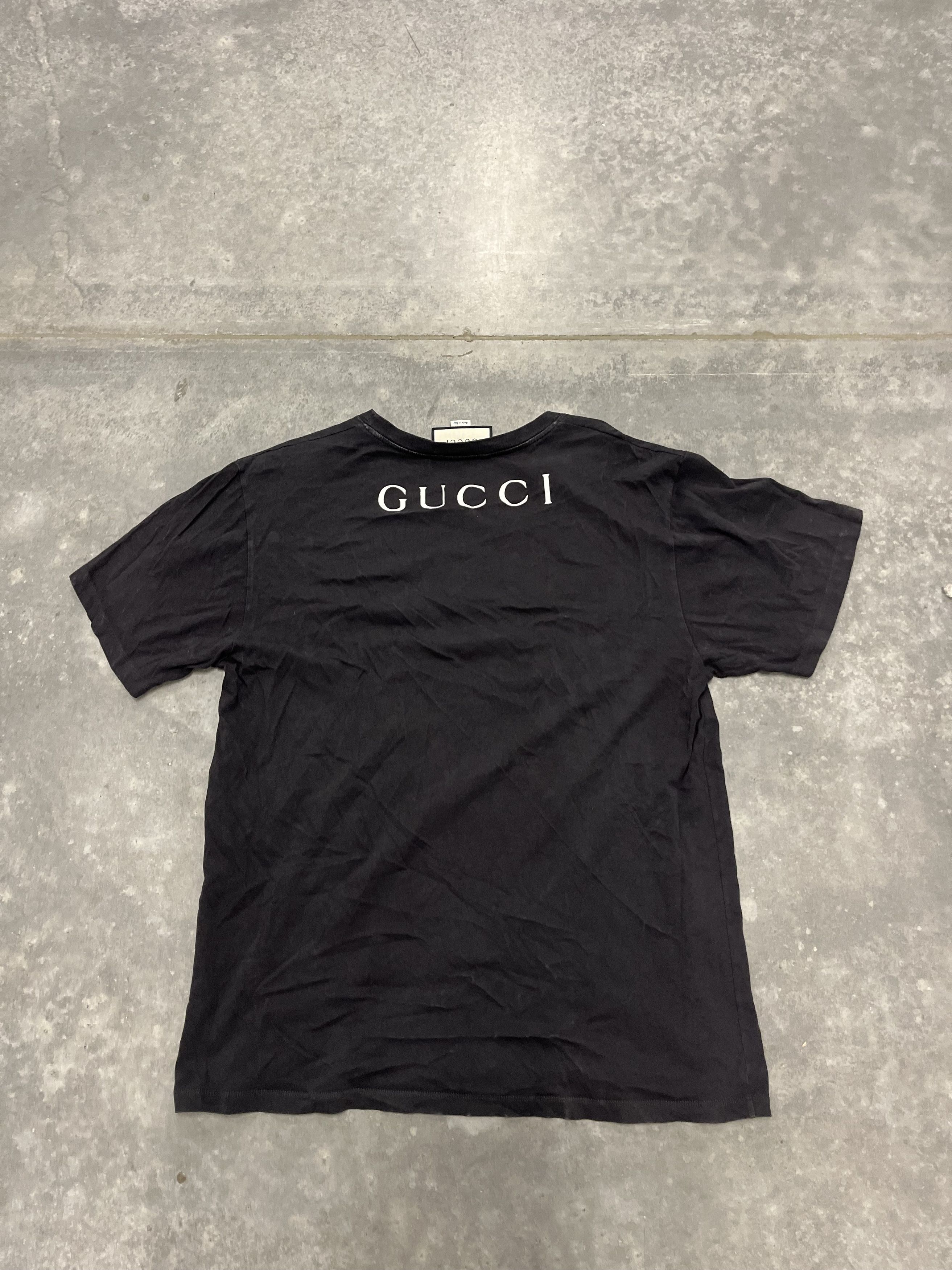Gucci GUCCI Metal Logo T-Shirt in Black Sz L Size US L / EU 52-54 / 3 - 9 Thumbnail