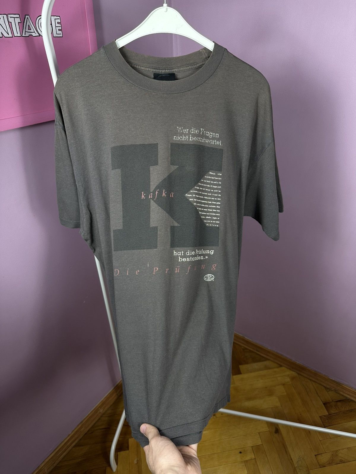 Other Parole Di Cotone Vintage Franz Kafka Die Prufung Art T-Shirt Size US L / EU 52-54 / 3 - 7 Thumbnail