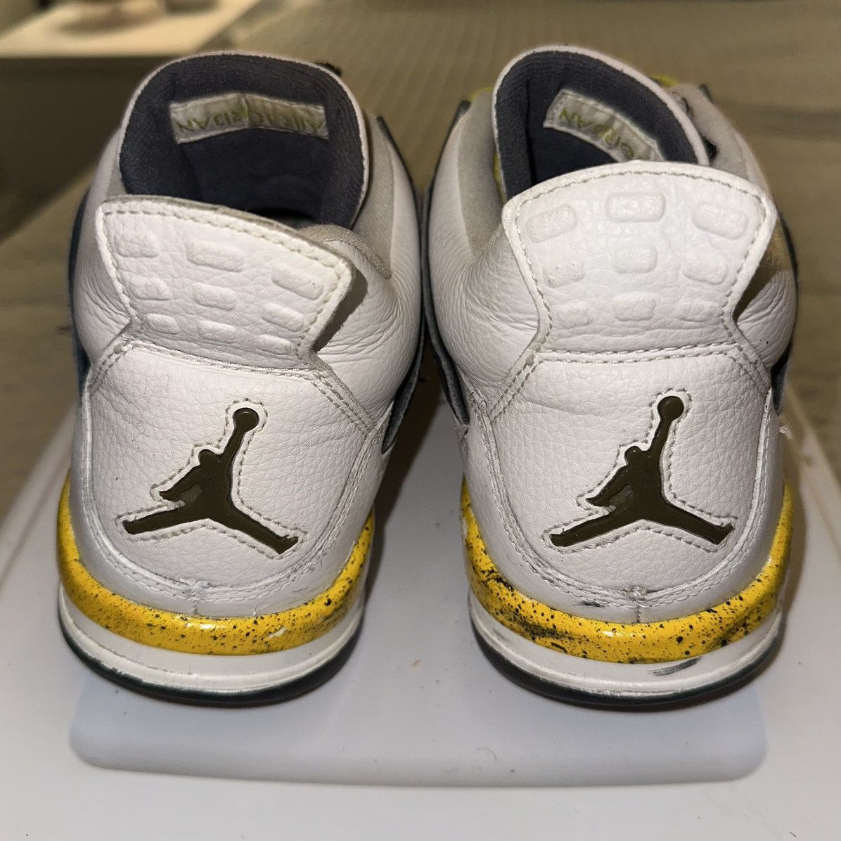 Jordan Brand Jordan 4 Tour Yellow Rare Air Retro OG Size 11 Size US 11 / EU 44 - 4 Thumbnail