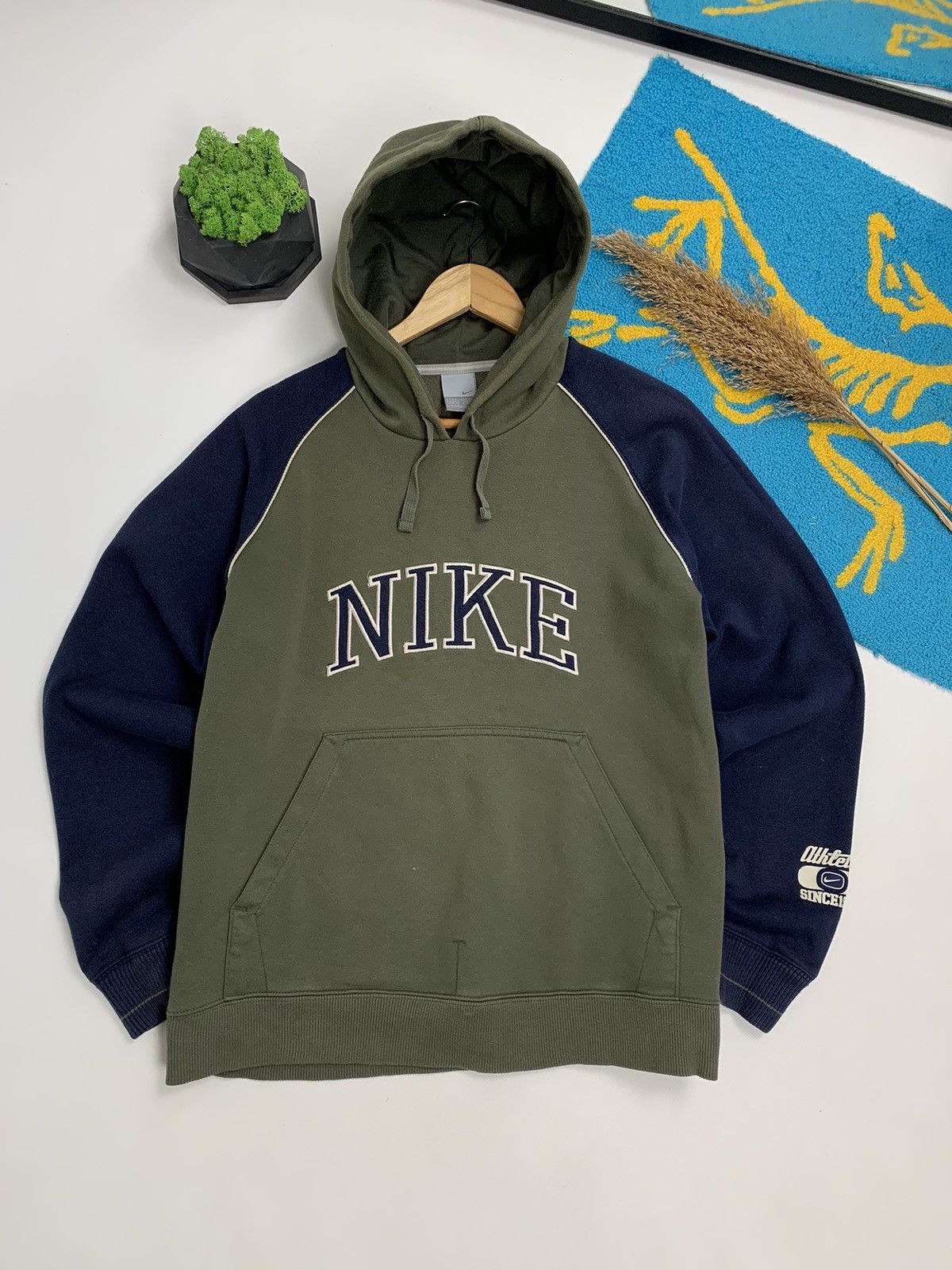 Nike × Vintage Vintage 90’s Nike Big Logo Hoodie Size US L / EU 52-54 / 3 - 1 Thumbnail