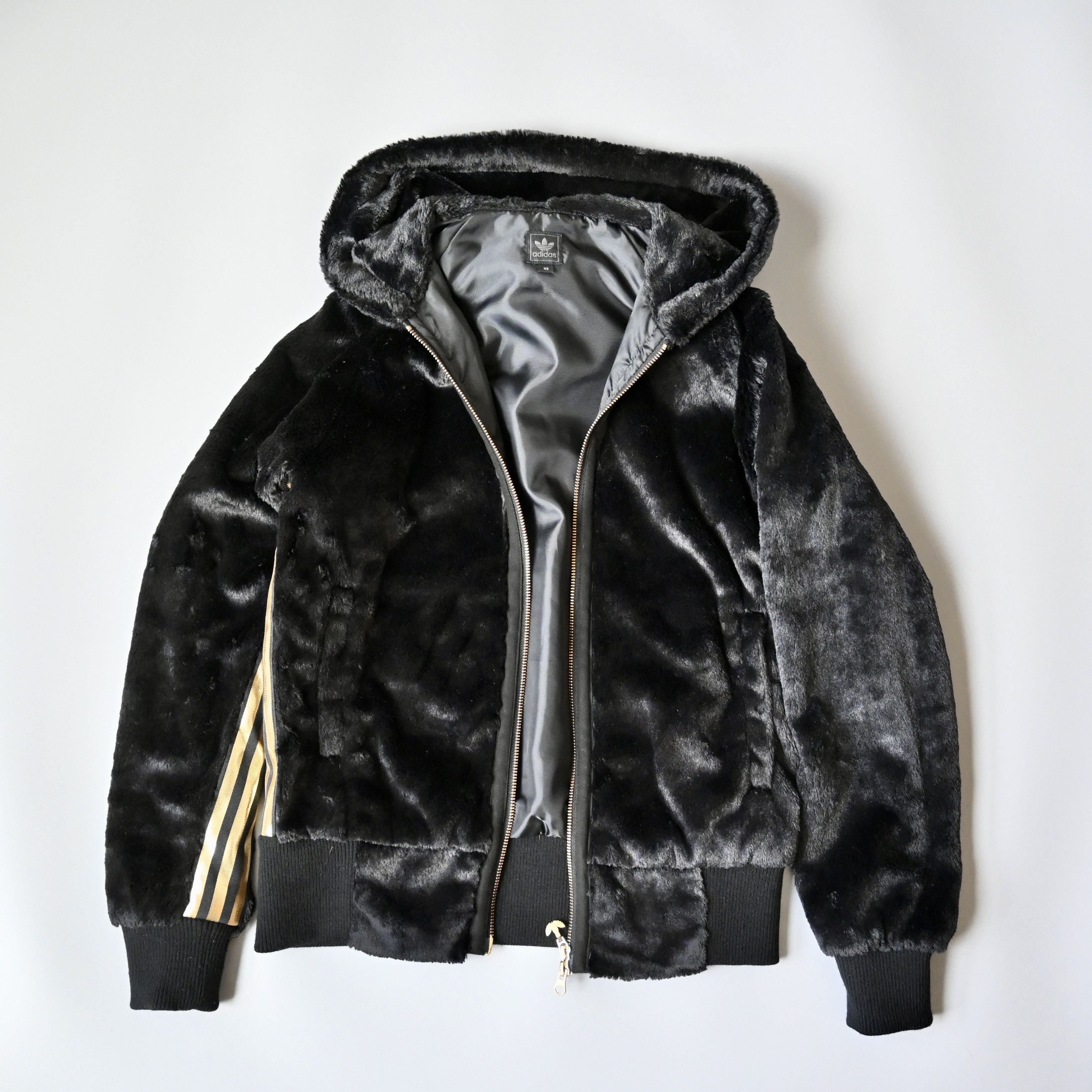 Adidas 2010s Adidas faux fur hooded jacket, gold three striped, XS Size US XS / EU 42 / 0 - 5 Thumbnail
