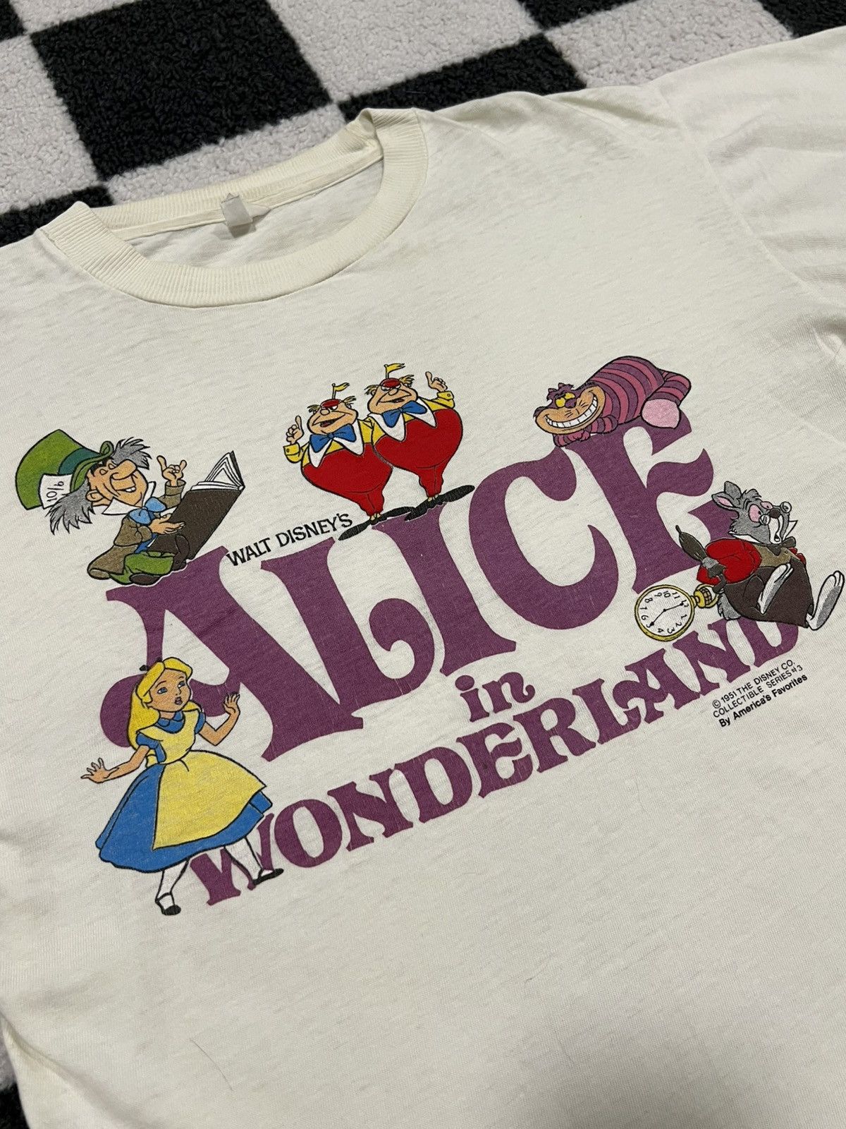 Vintage Vintage 1980's Alice In Wonderland Disney Tee Size US M / EU 48-50 / 2 - 2 Thumbnail
