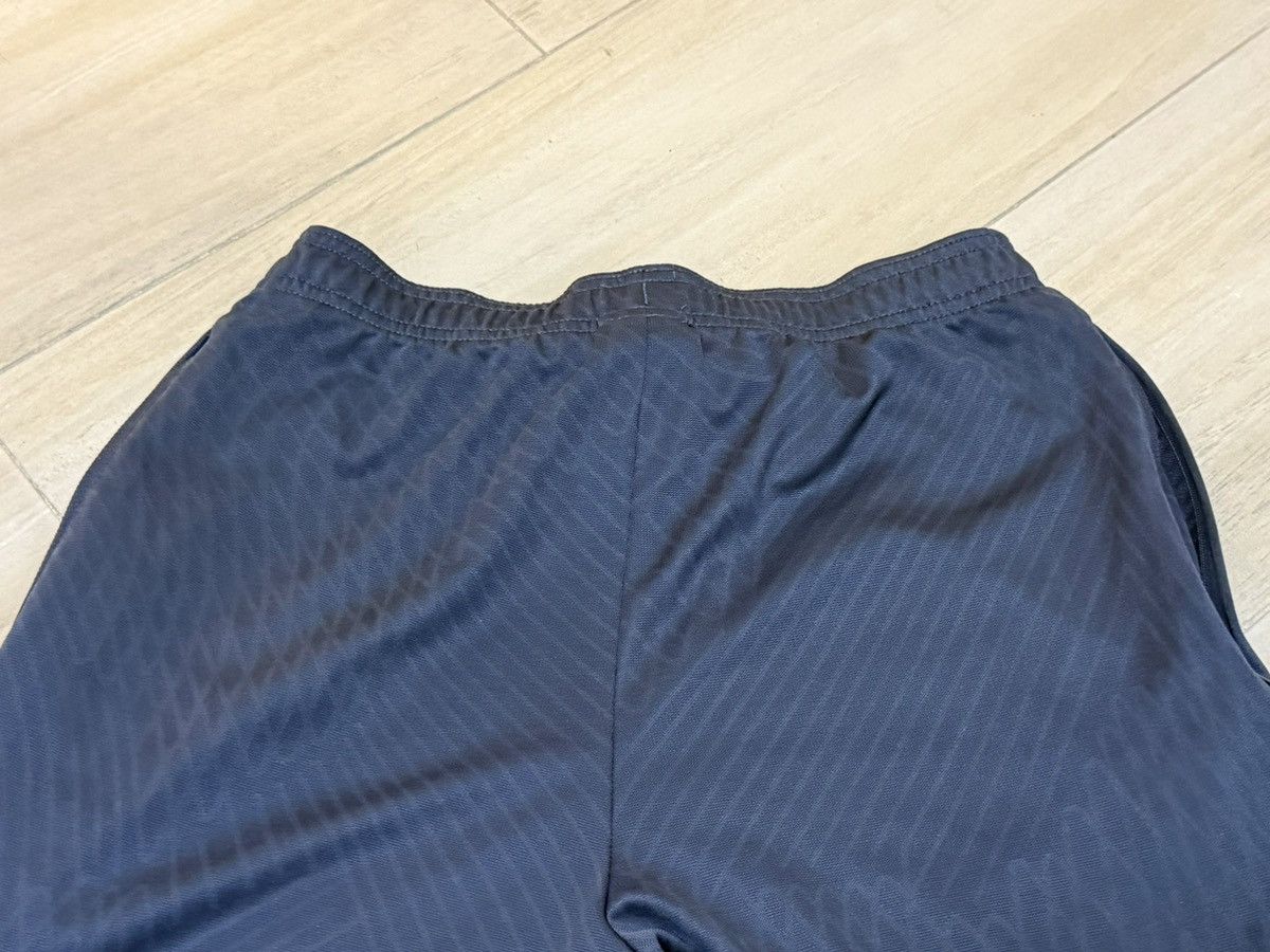 Nike Nike FC Barcelona shorts. Size US 30 / EU 46 - 7 Thumbnail