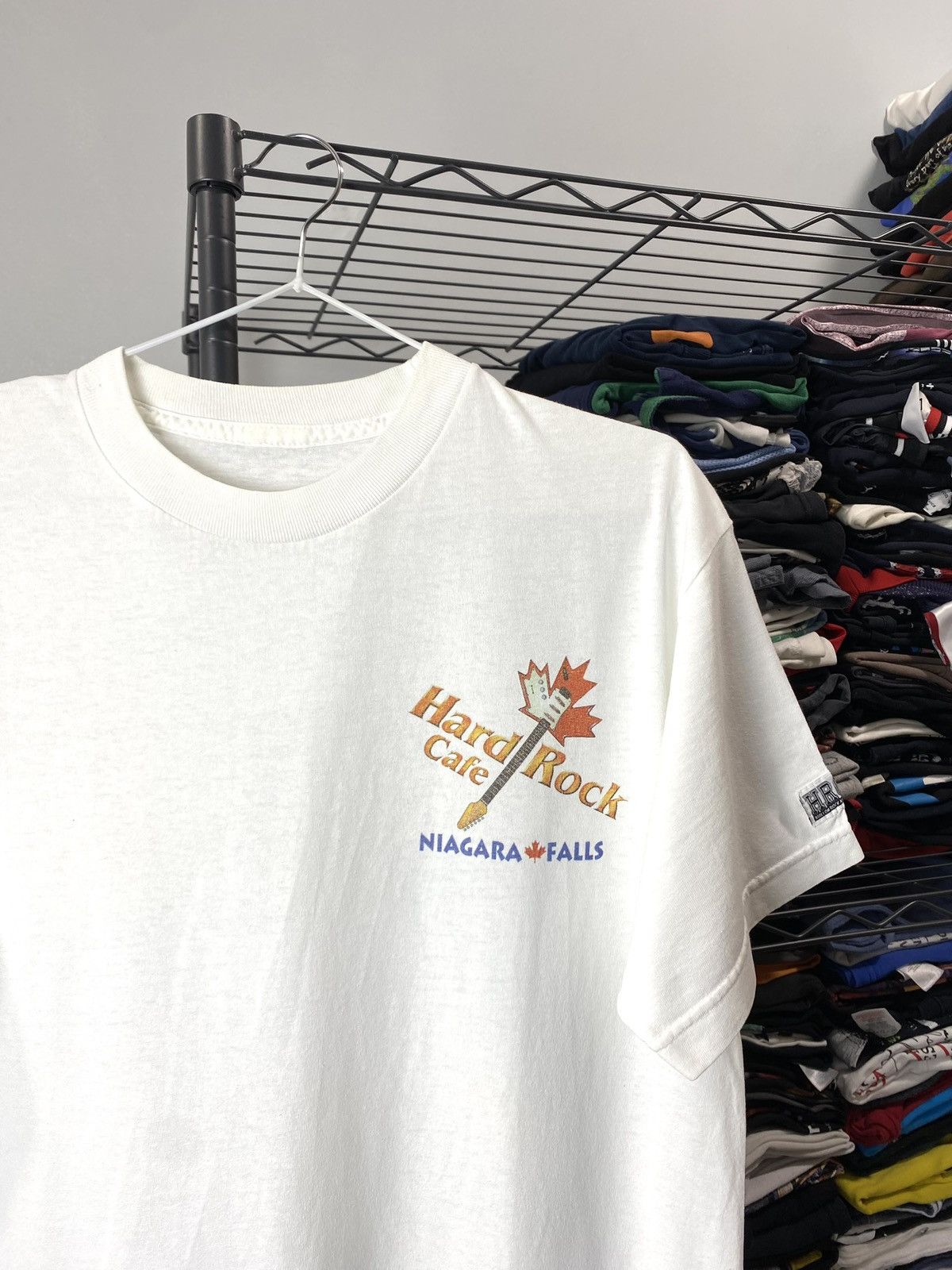 Band Tees Vintage 80-90’s Hard Rock Cafe Niagara Falls Canada TShirt Size US M / EU 48-50 / 2 - 3 Thumbnail