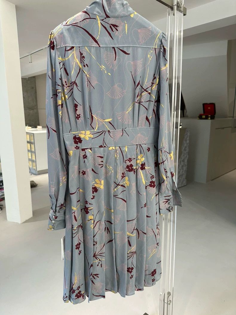 Valentino Valentino Main line dress Size M / US 6-8 / IT 42-44 - 3 Thumbnail