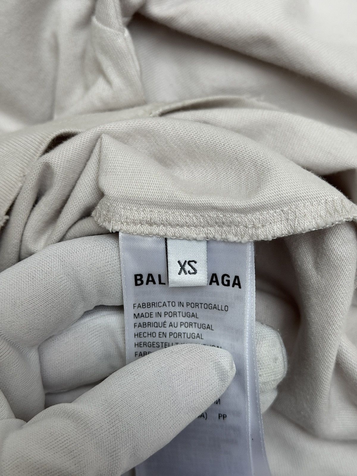 Balenciaga Balenciaga Happy Valentine Day CD Tee Shirt Beige Size US XS / EU 42 / 0 - 5 Thumbnail