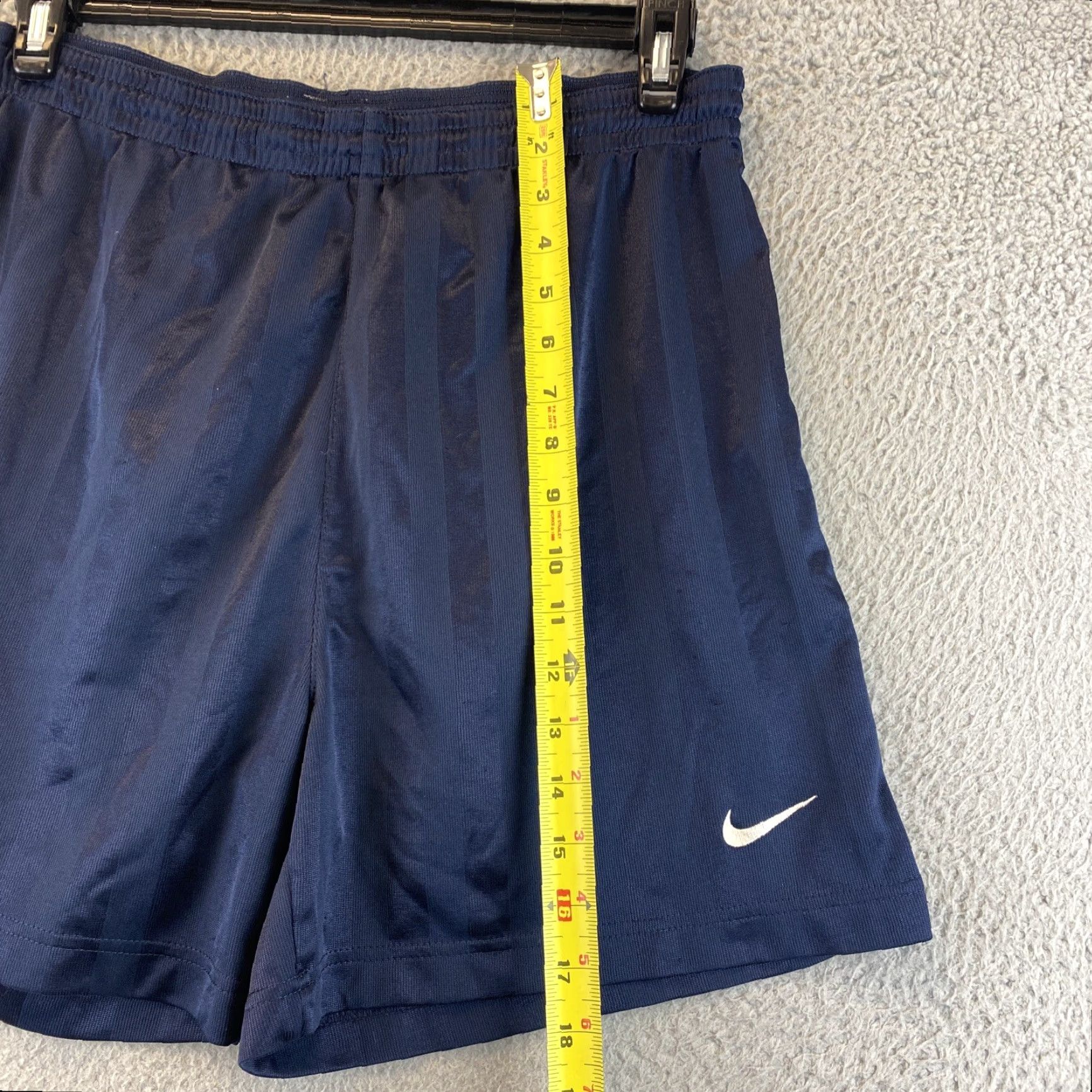Nike Nike Navy Blue Shorts Men's XL /84-54 Athletic Basketball Activewear Nike 84-54 Blue XL Men Regular Size US 36 / EU 52 - 7 Thumbnail