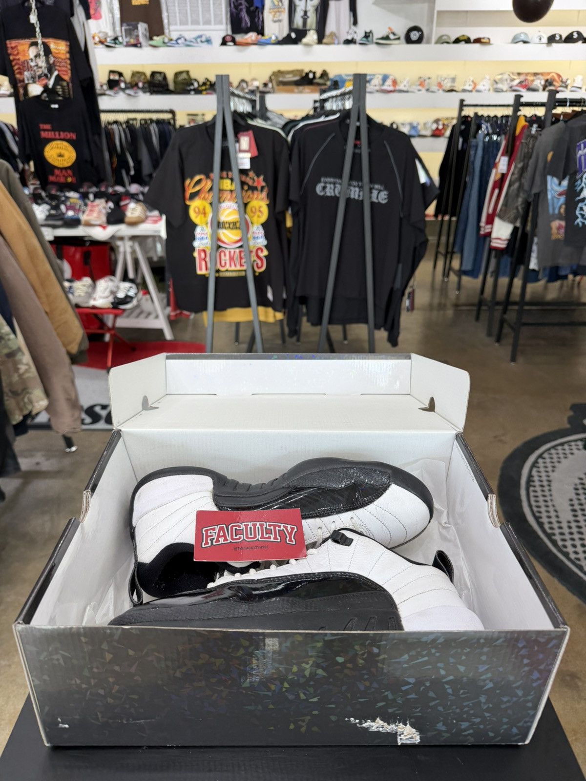 Jordan Brand Air Jordan 12 Low 25 Years In China Size 8.5 (2022) Size US 8.5 / EU 41-42 - 11 Thumbnail
