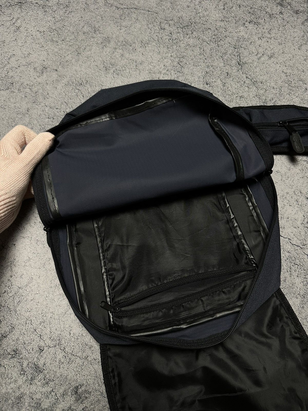 Reebok Vintage Reebok Sling Crossbody Bag Gorpcore Size ONE SIZE - 10 Thumbnail