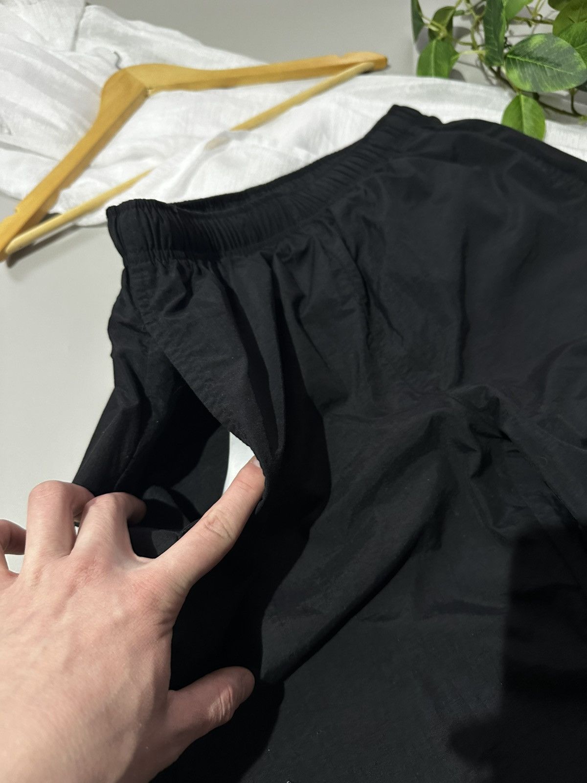 Nike VTG Nike Nylon Drill Black Track Pants Mens Size M Size US 32 / EU 48 - 6 Thumbnail