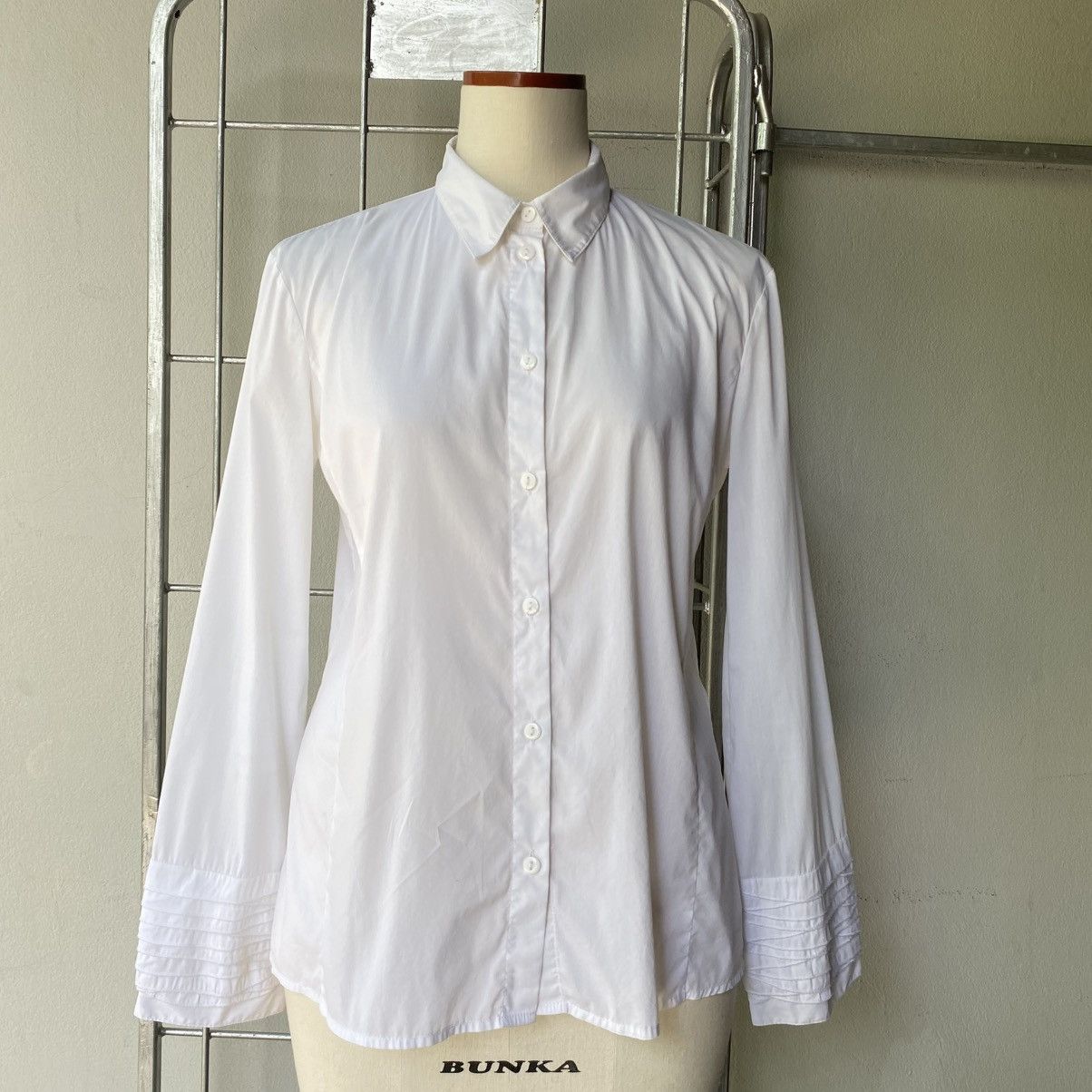 Emporio Armani EMPORIO ARMANI White Ruffle Cuff Fitted Shirt Size M / US 6-8 / IT 42-44 - 4 Thumbnail