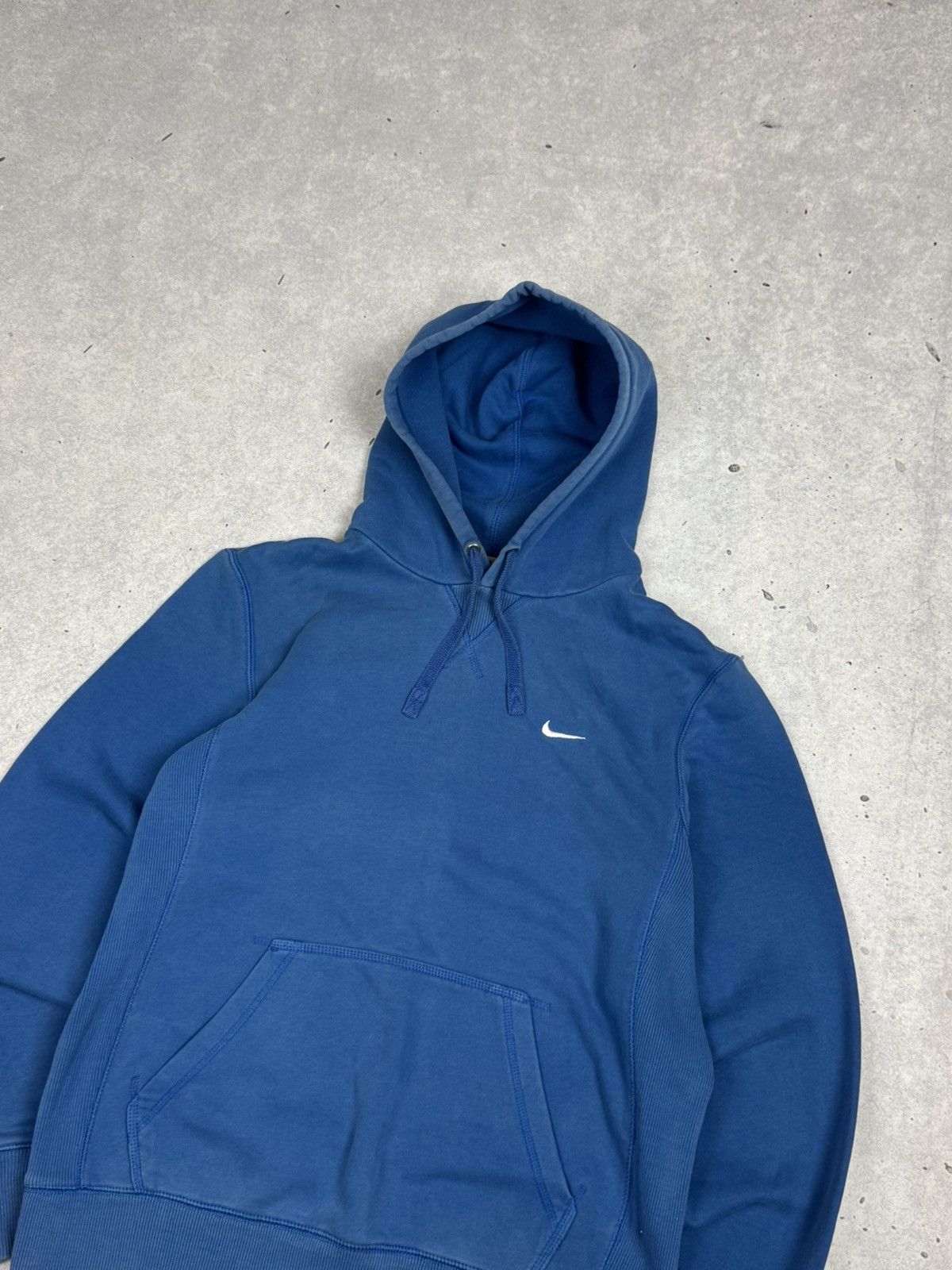 Nike Vintage Nike Small Swoosh Baby Blue Hoodie Y2K Size US M / EU 48-50 / 2 - 3 Thumbnail