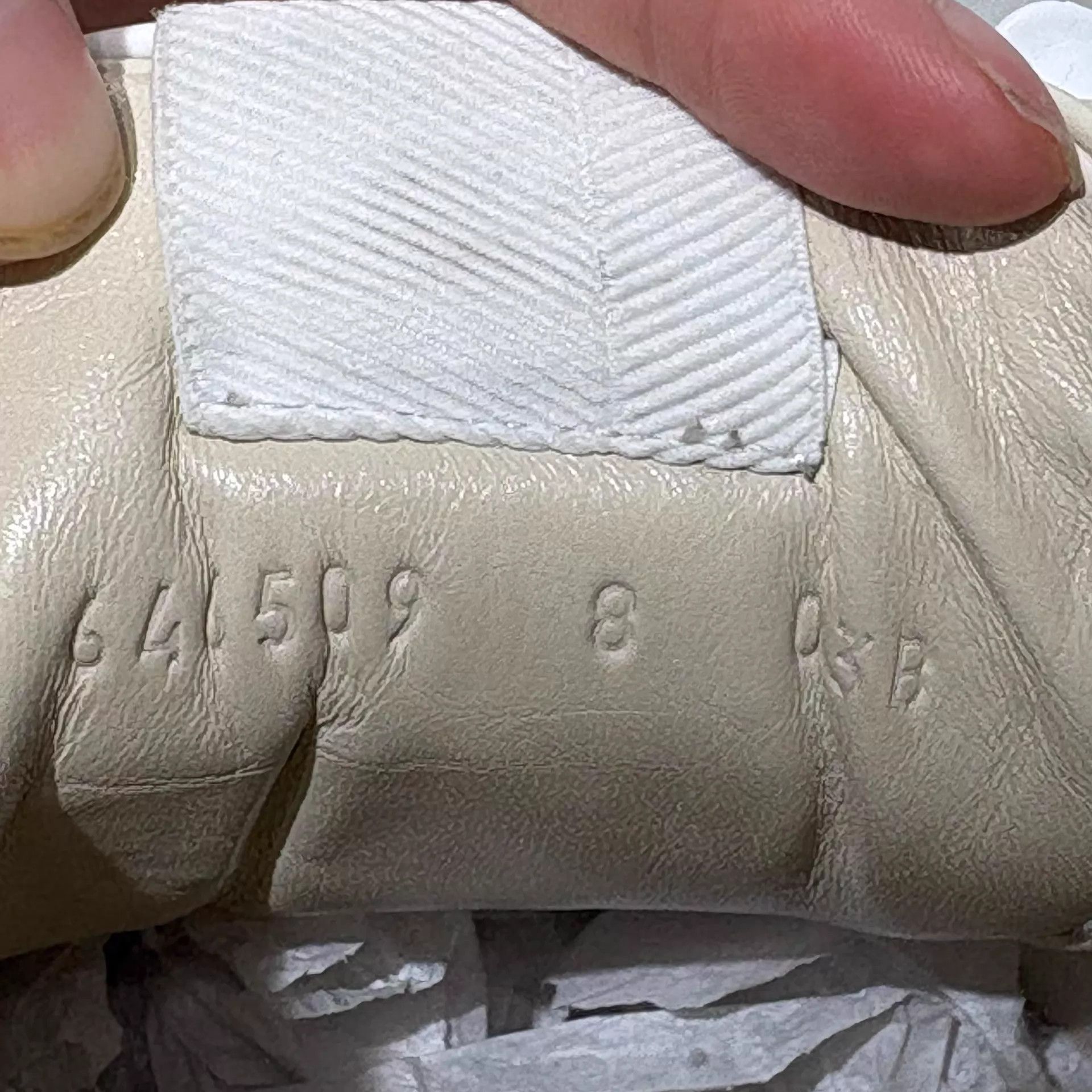 Gucci Gucci Donald Duck dad shoe Off-White UK8 42 Size US 9 / EU 42 - 8 Thumbnail