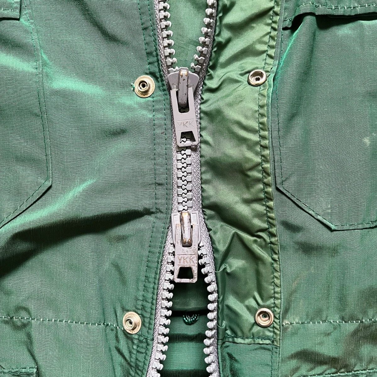 Eastern Mountain Sports × Vintage Vintage Eastern Mountain Sports Hooded Mountain Parka Size US XS / EU 42 / 0 - 5 Thumbnail