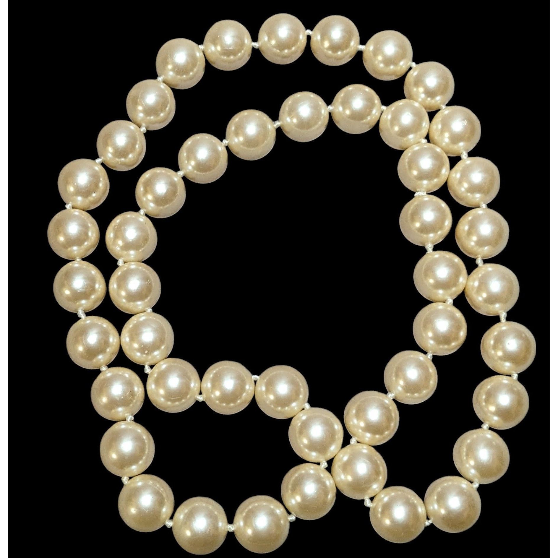 Other Chunky Retro Cream Faux Pearl Costume Necklace Size ONE SIZE - 1 Thumbnail