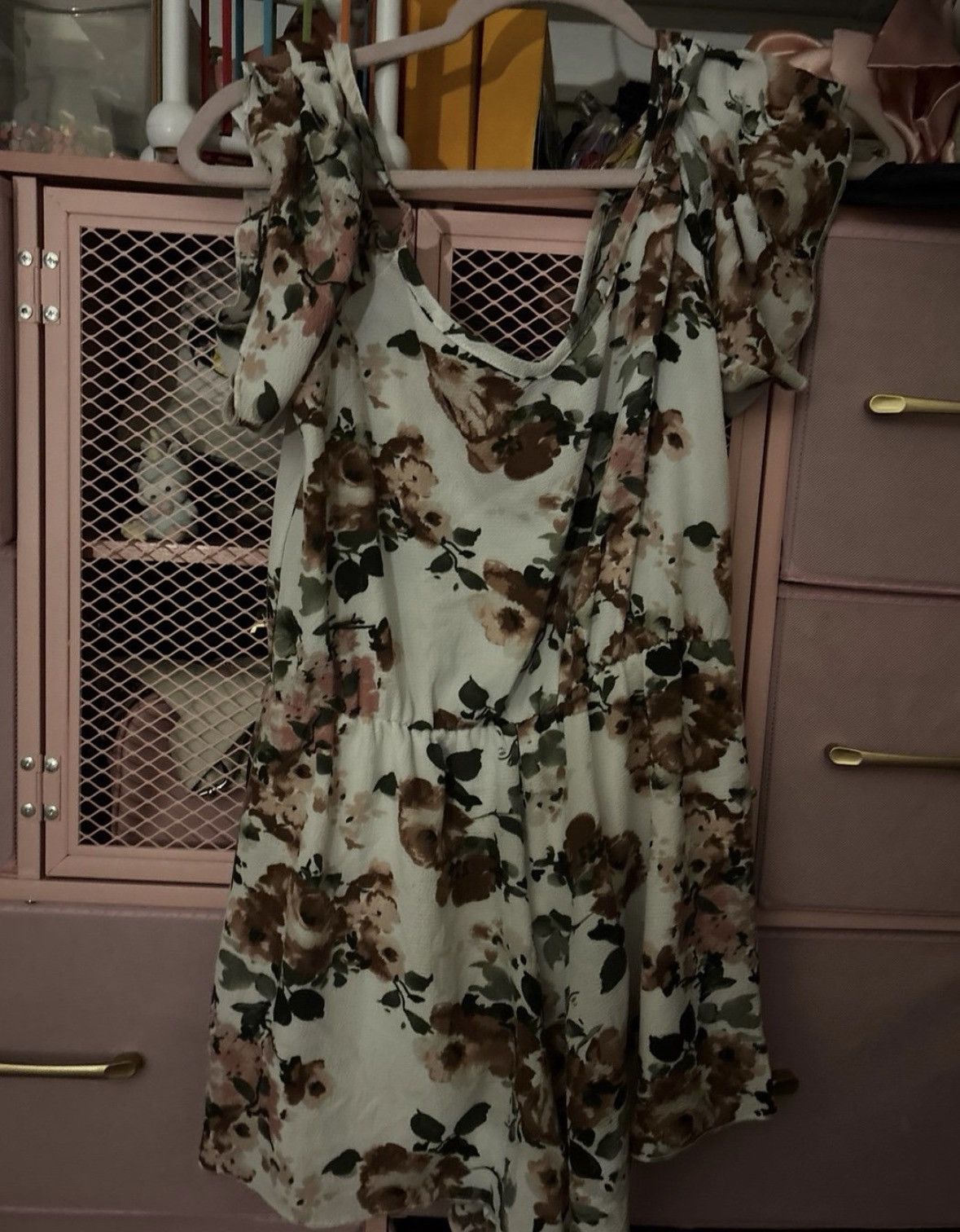 Forever 21 Floral Long Sleeve Romper (Size Large) Size L / US 10 / IT 46 - 1 Preview