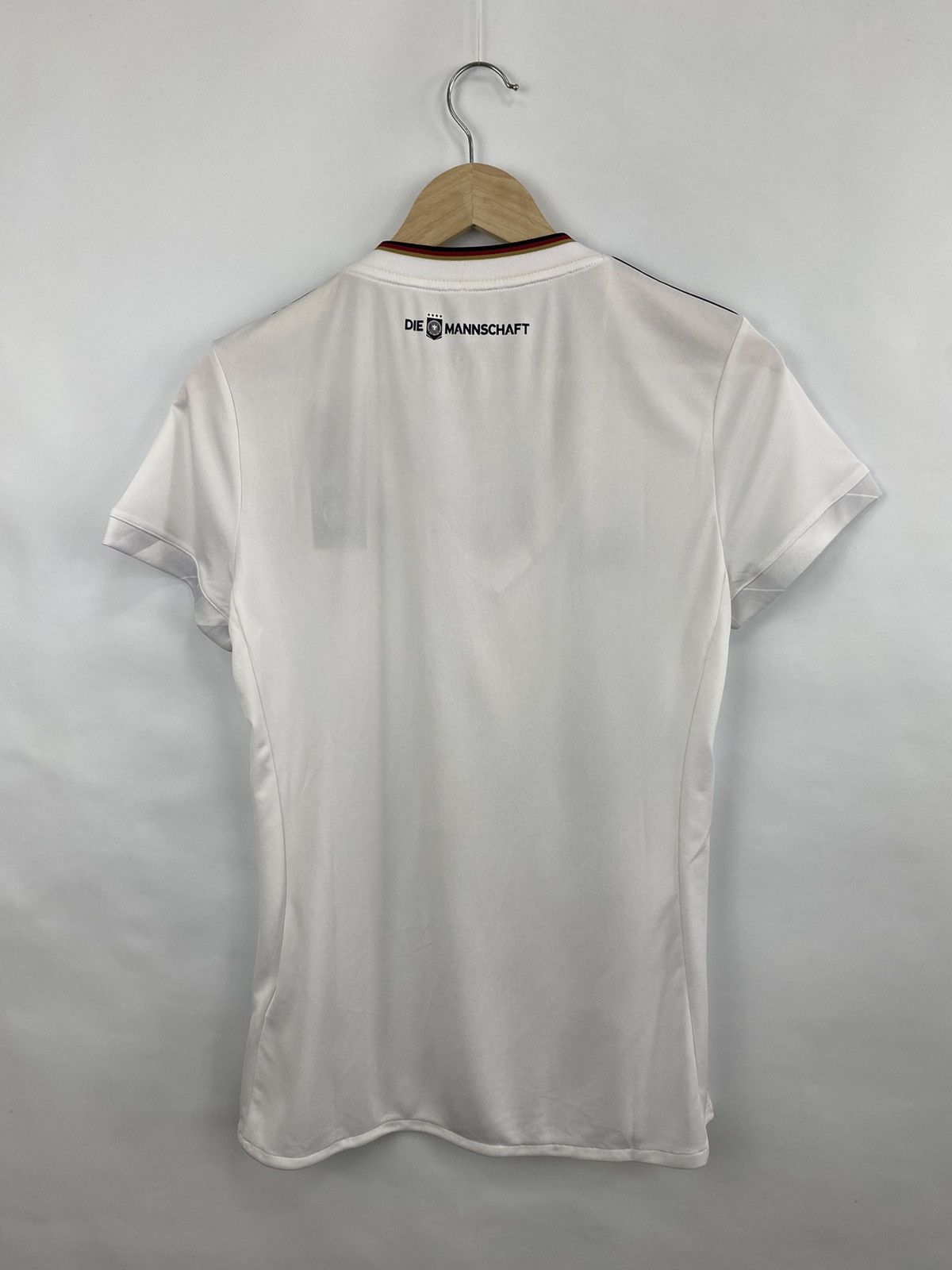 Adidas 🇩🇪 Adidas Germany 2014 WORLD CHAMPIONS jersey soccer t-shirt Size M / US 6-8 / IT 42-44 - 10 Thumbnail