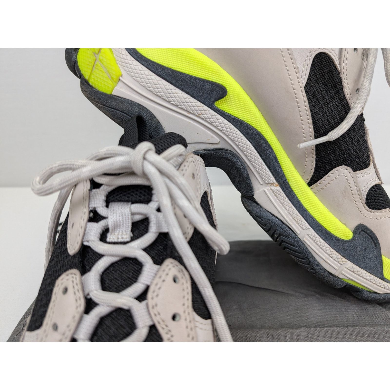 Balenciaga o1rshd1 Runner Sneakers in Grey/Yellow Fluo Size US 10 / EU 43 - 21 Thumbnail