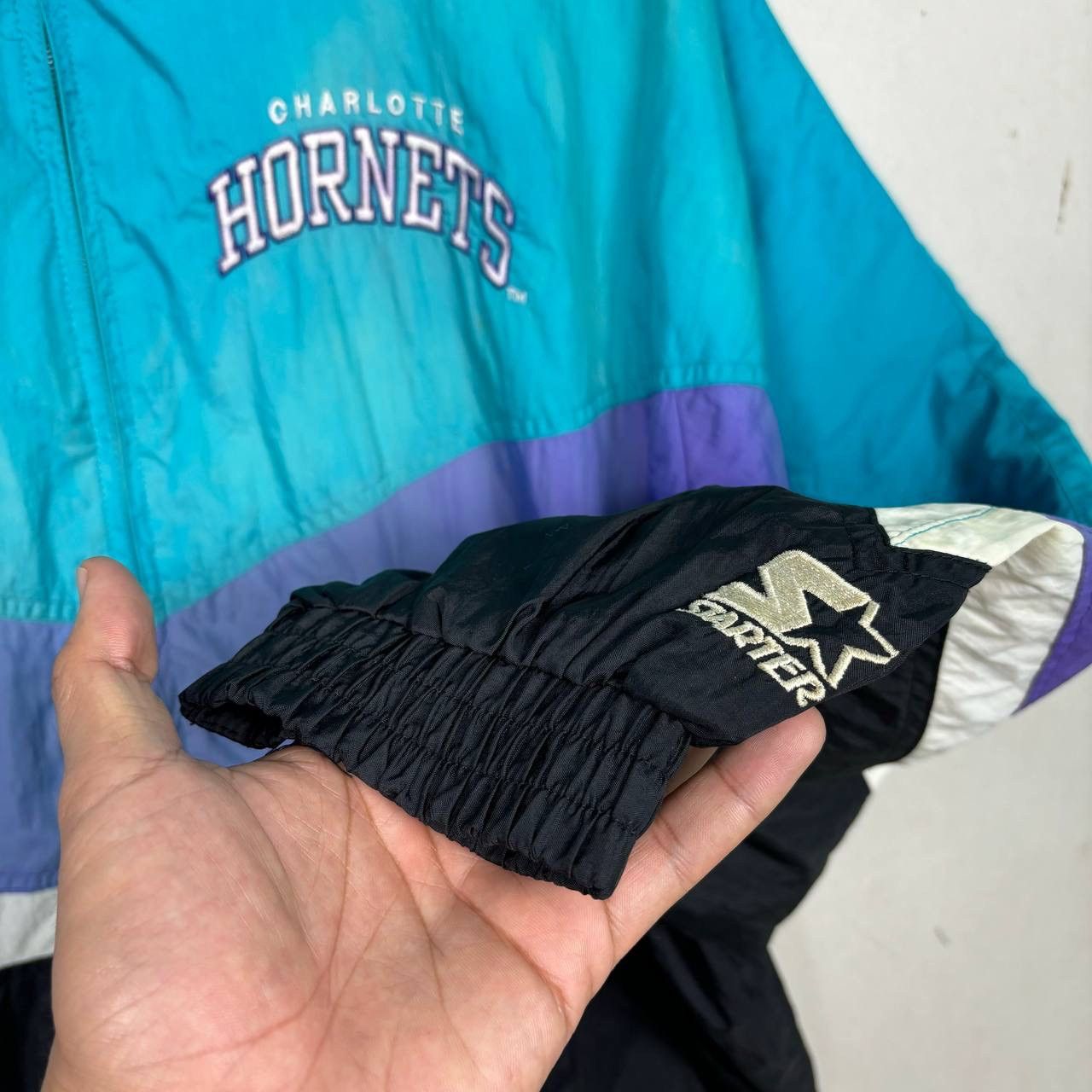 Starter Vintage 90s Starter Charlotte Hornets NBA Team Jacket Size US L / EU 52-54 / 3 - 7 Thumbnail