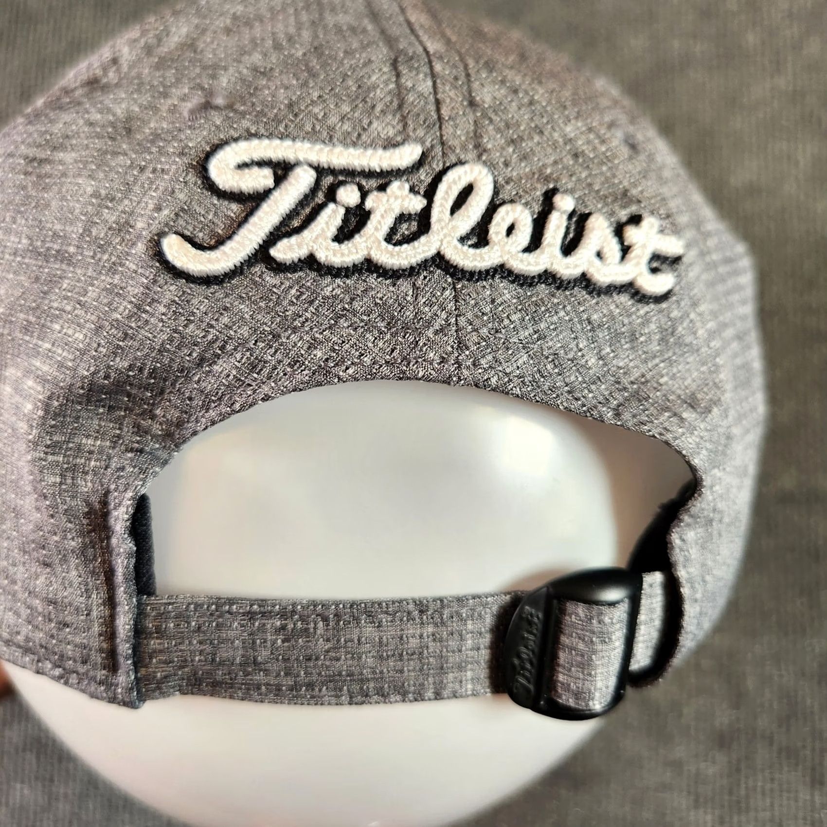Titleist Titleist Golf Hat Men Strapback Adjustable Vented Performance Gray Tour Size ONE SIZE - 6 Thumbnail