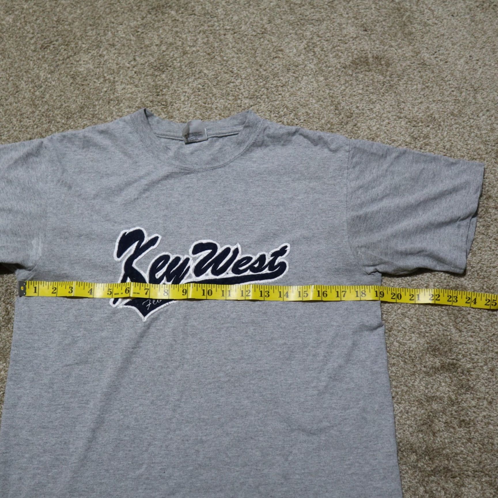 Gildan Gildan Shirt Men M Key West Florida Short Sleeve Tee T-Shirt Gray 100% Cotton Regular Crew Neck All Seasons Size US M / EU 48-50 / 2 - 4 Thumbnail