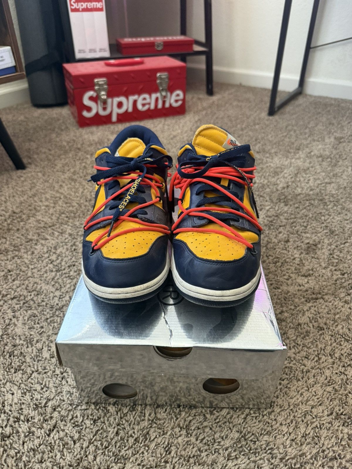 Nike × Off-White Off White x Nike University Gold Michigan Dunk Size US 13 / EU 46 - 2 Thumbnail