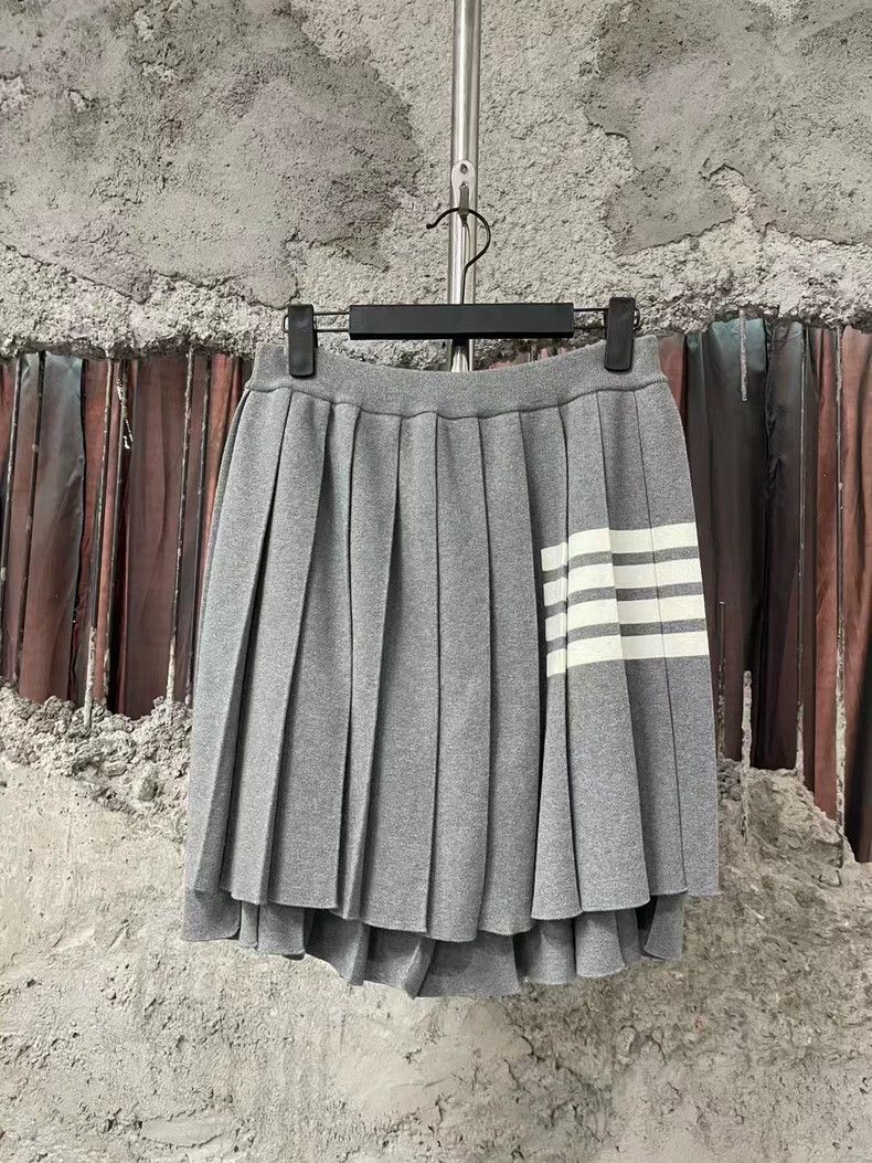Thom browne Pleated skirt 2503-Nextarrow