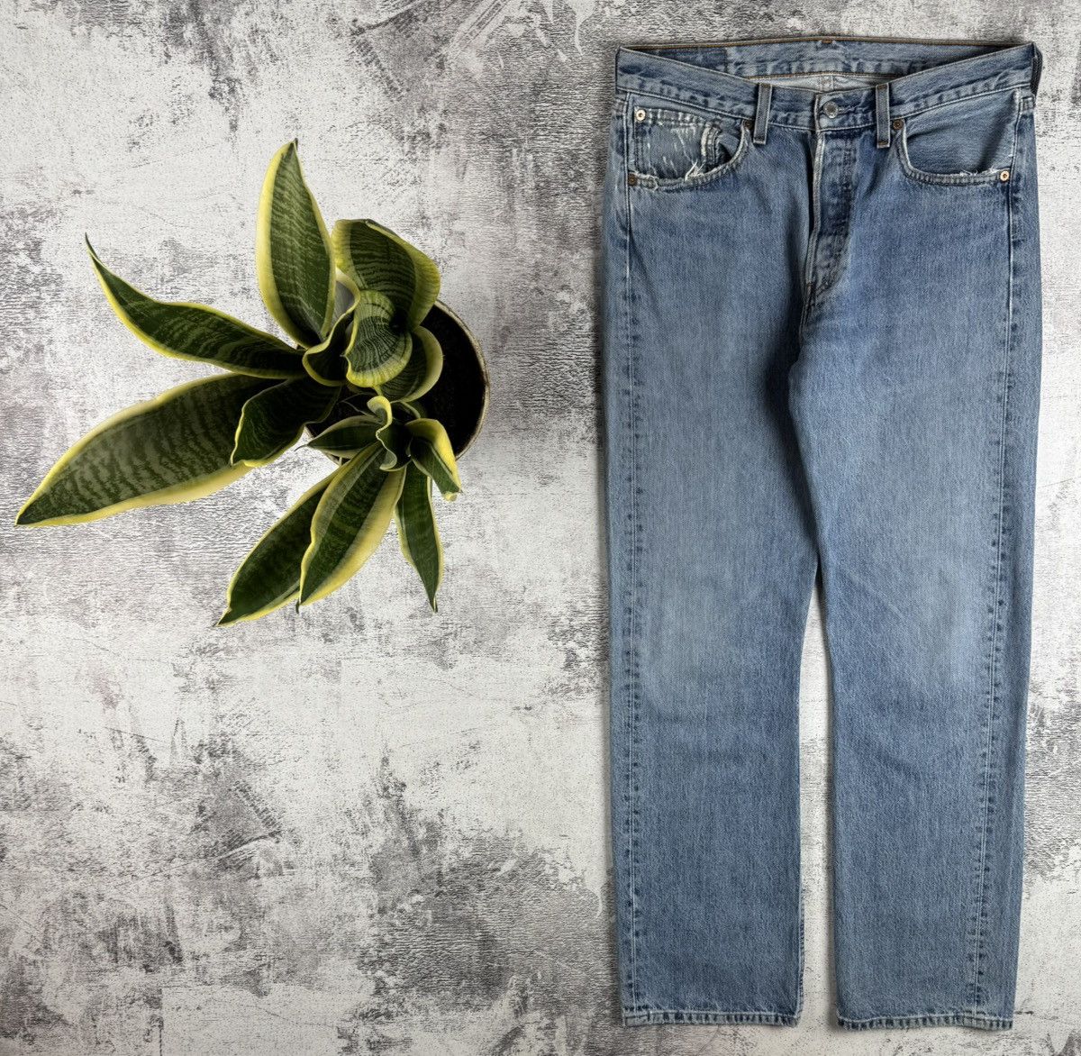 Levi's Levis 501 Classic 32/32 Denim Straight USA 90s Jeans Pants Trousers Size US 32 / EU 48 - 1 Thumbnail