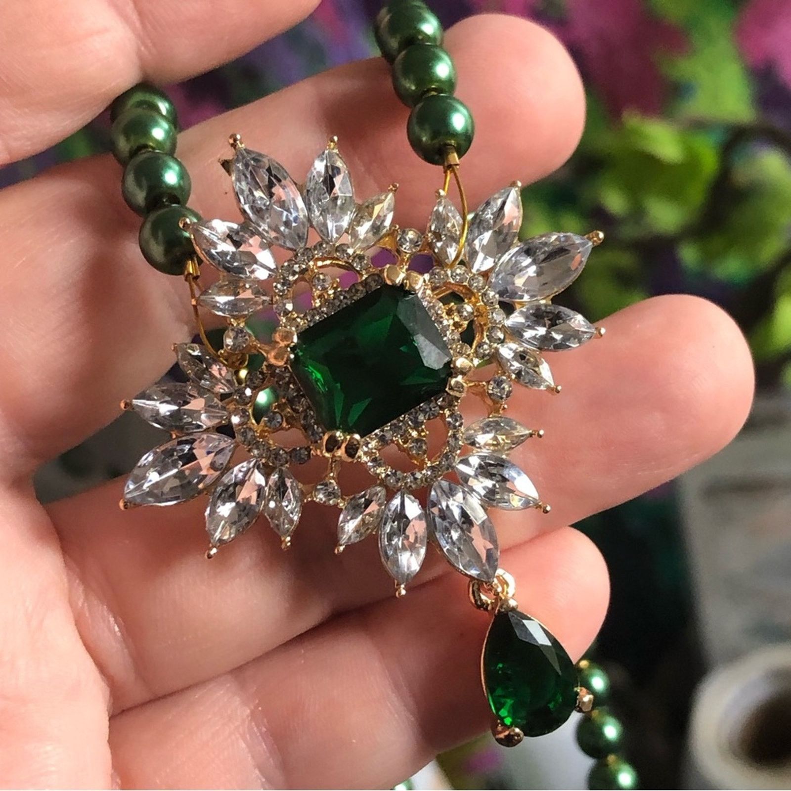Handmade Handcrafted repurpose emerald cluster Pearl necklace Size ONE SIZE - 2 Thumbnail