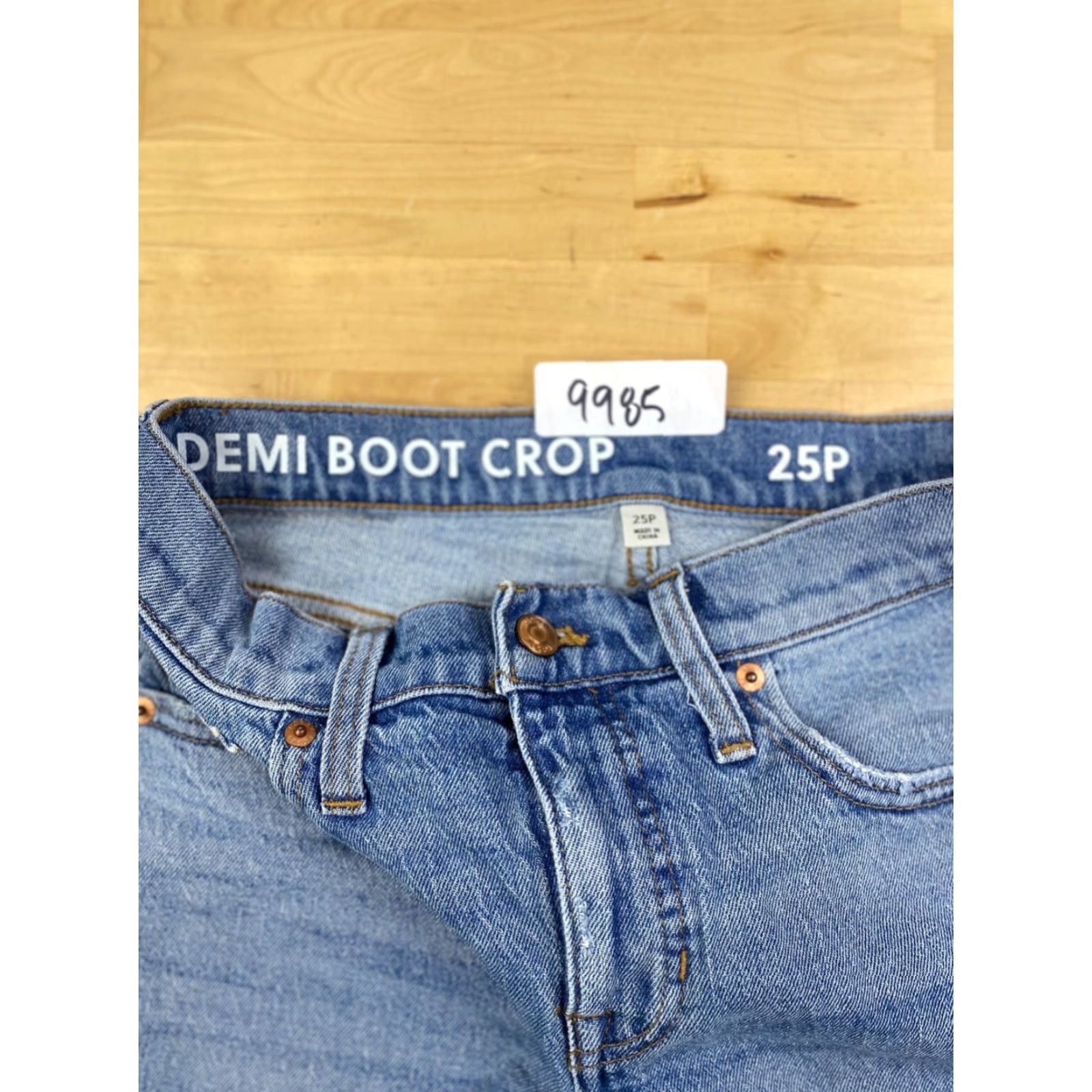 J.Crew J.CREW Jeans Cropped Distressed Stretch Blue 25P Petite Womens Casual Denim Jeans #9985 Size 42" / US 20 - 2 Thumbnail