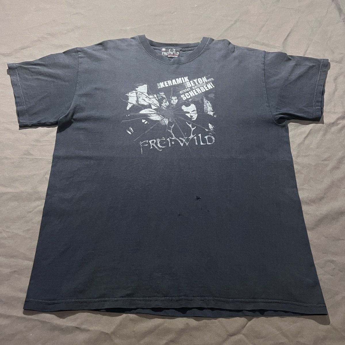 Band Tees Vintage Y2K Frei Wild Rock Band Promo Tee Faded Size US XL / EU 56 / 4 - 2 Thumbnail