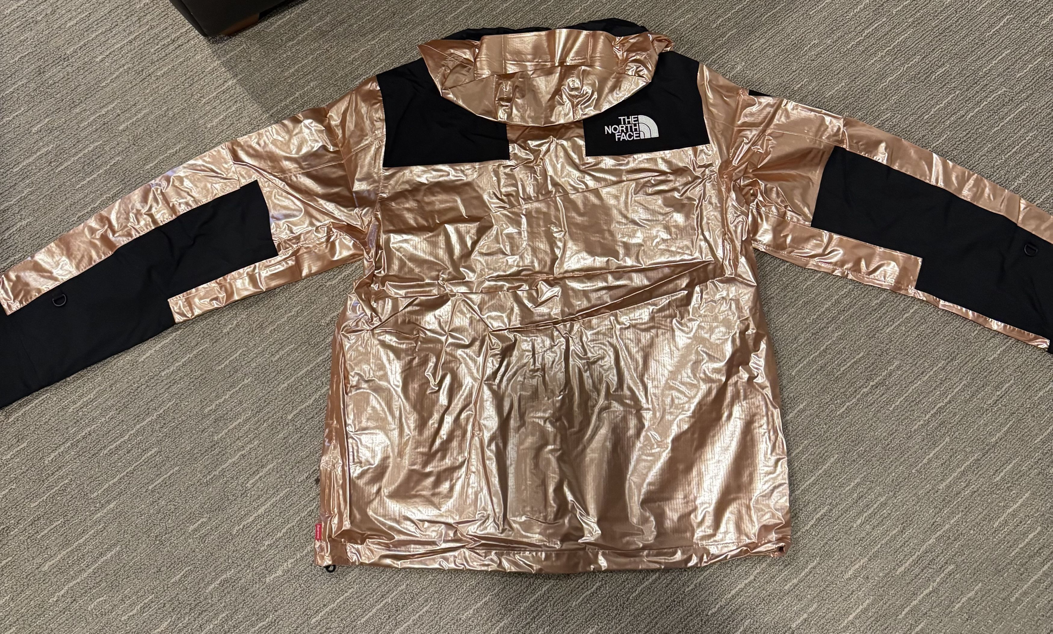 Supreme × The North Face Metallic Mountain Parka BRAND NEW Supreme®/The North Face® Size US L / EU 52-54 / 3 - 2 Thumbnail