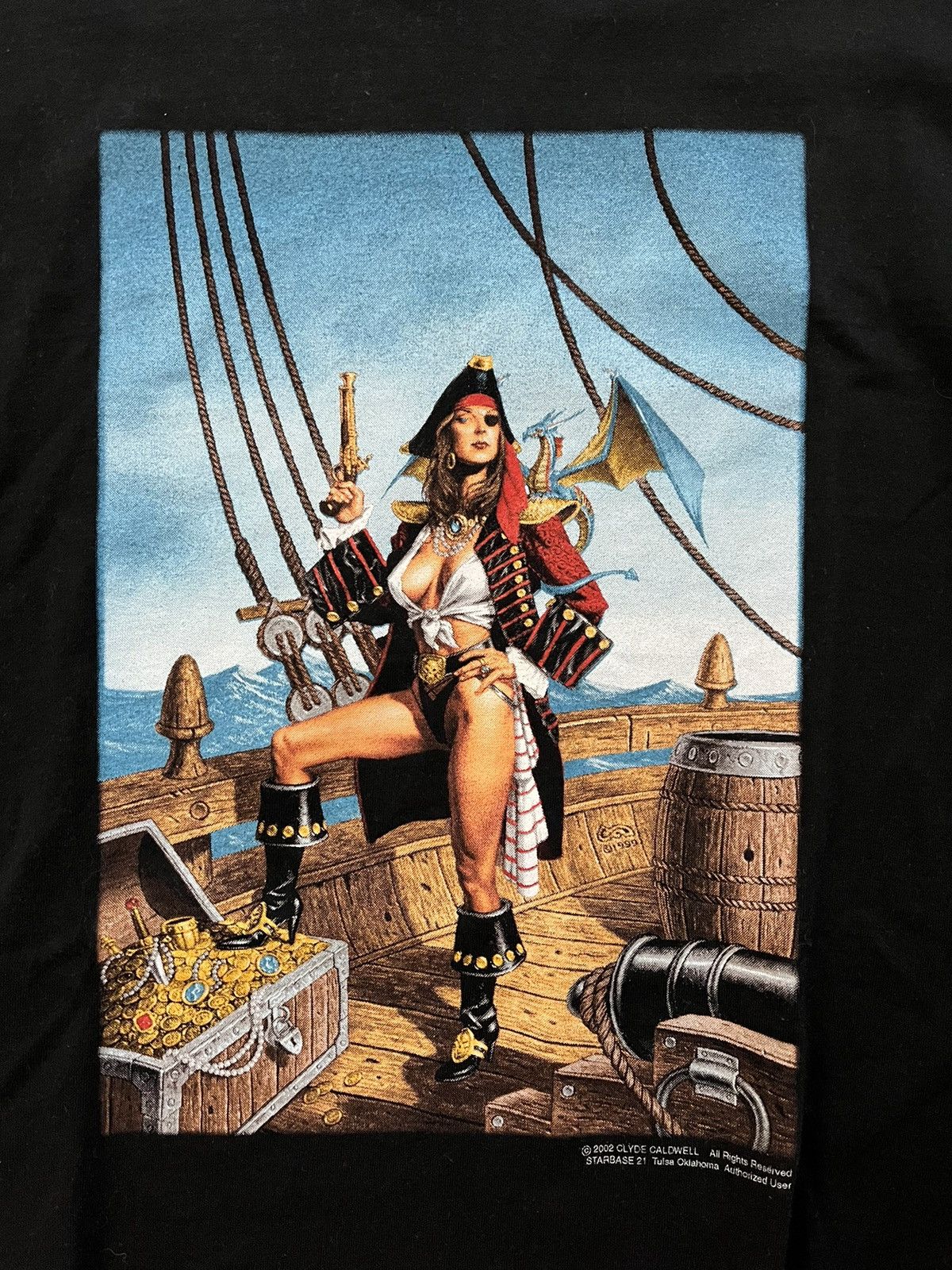 Vintage Vintage 2002 Clyde Caldwell Sexy Pirate Art T Shirt Size US XXL / EU 58 / 5 - 2 Thumbnail
