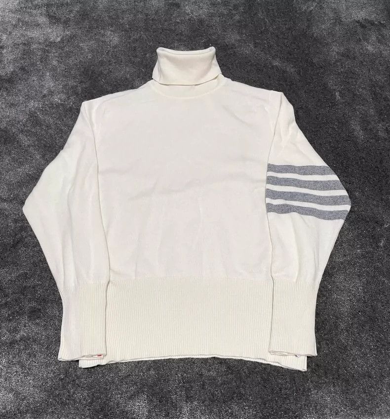 Thom Browne Thom BrowneWhite cashmere turtleneck knitted sweater 2503- Size US XXL / EU 58 / 5 - 1 Thumbnail