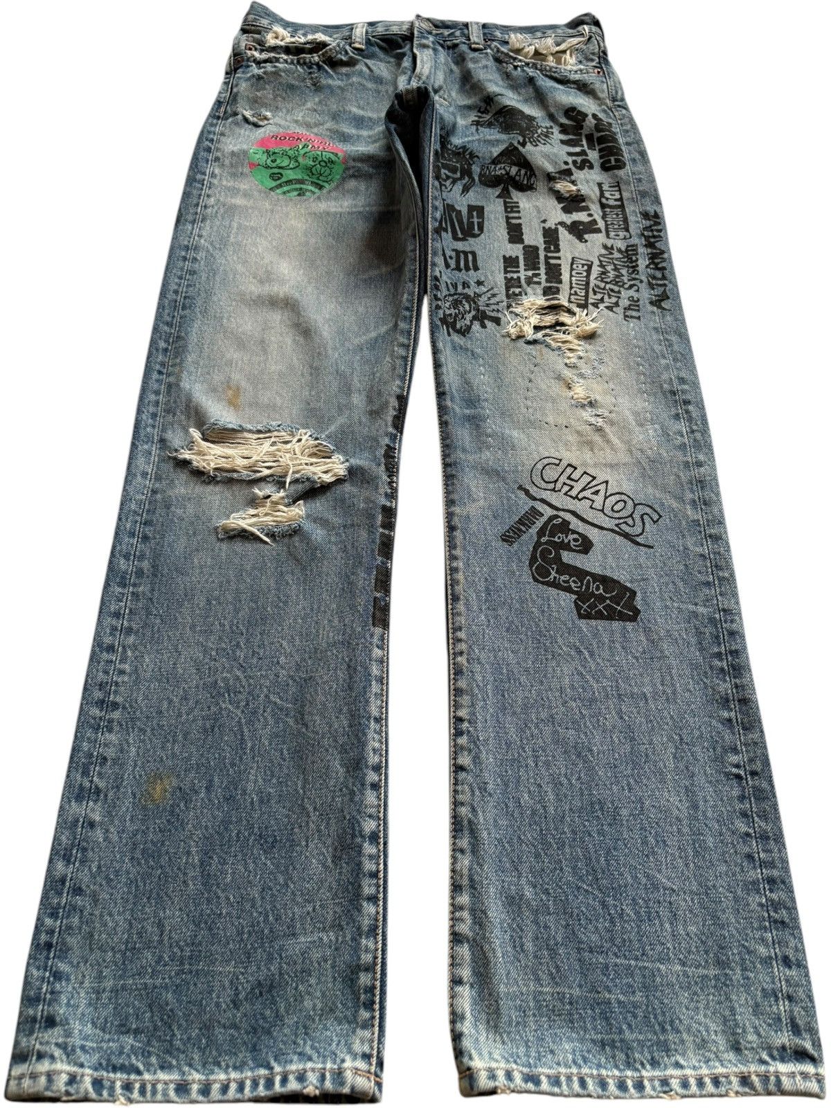 Japanese Brand Vintage Japanese Brand Printed Spell Out Ripped Jeans Size US 29 - 1 Thumbnail