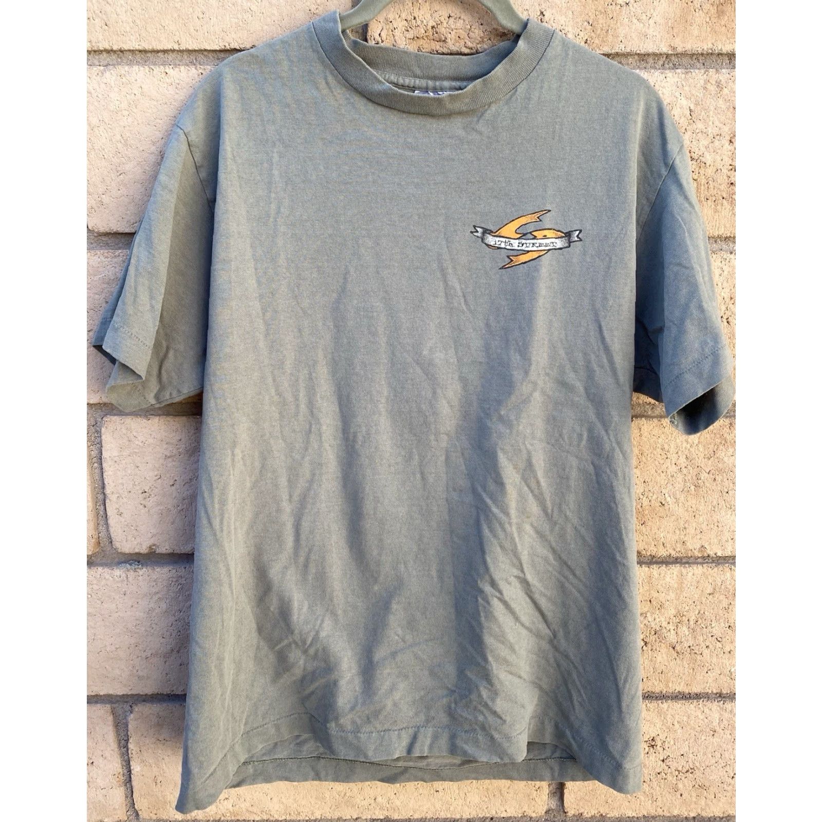 Vintage VINTAGE 17th Street Surf Shop Since 1970 T Shirt Worn Stains Single Stitch Sz L Men's Green Cotton Graphic Print Beach 90s? No question. Size US L / EU 52-54 / 3 - 3 Thumbnail
