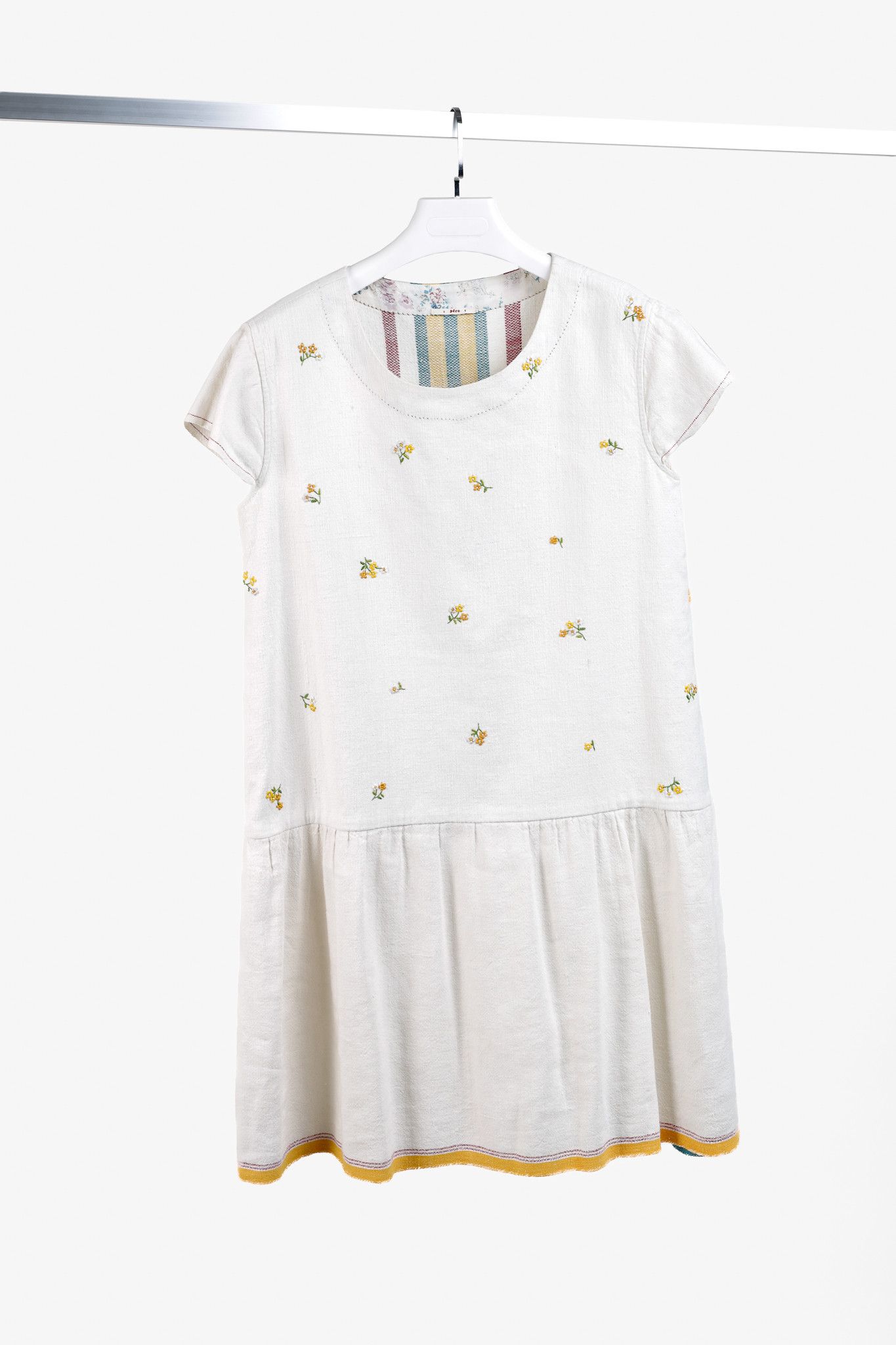 Other Peró Cream Cotton Canvas Floral-Embroidered Drop-Waist Dress Size M / US 6-8 / IT 42-44 - 1 Thumbnail