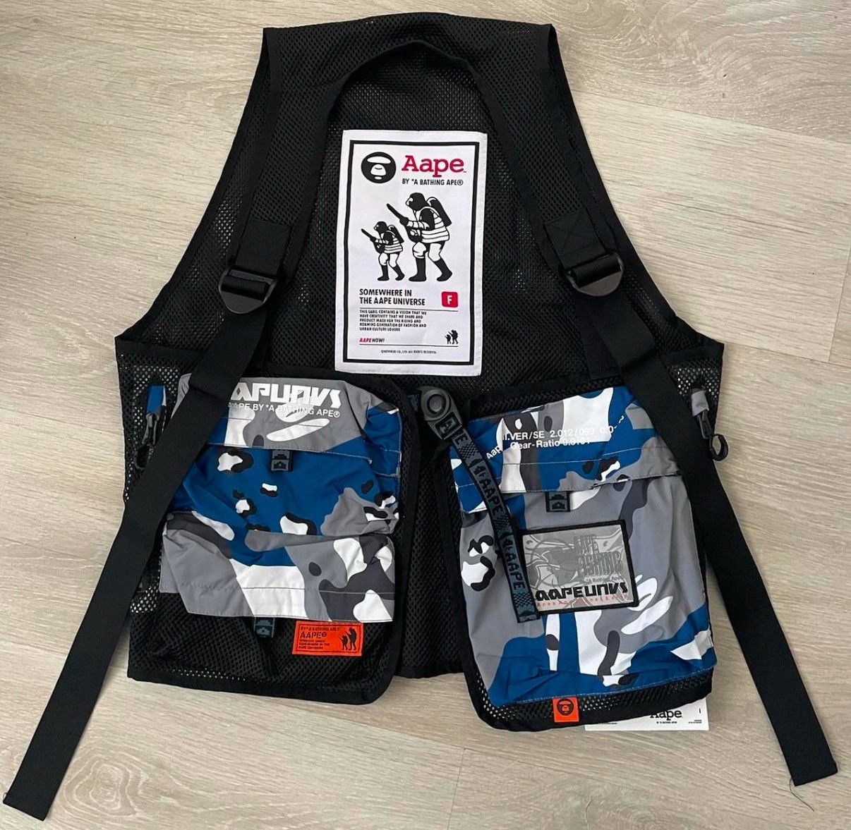 Aape × Bape AAPE By A Bathing Ape utility gilet in camo Size US M / EU 48-50 / 2 - 1 Thumbnail