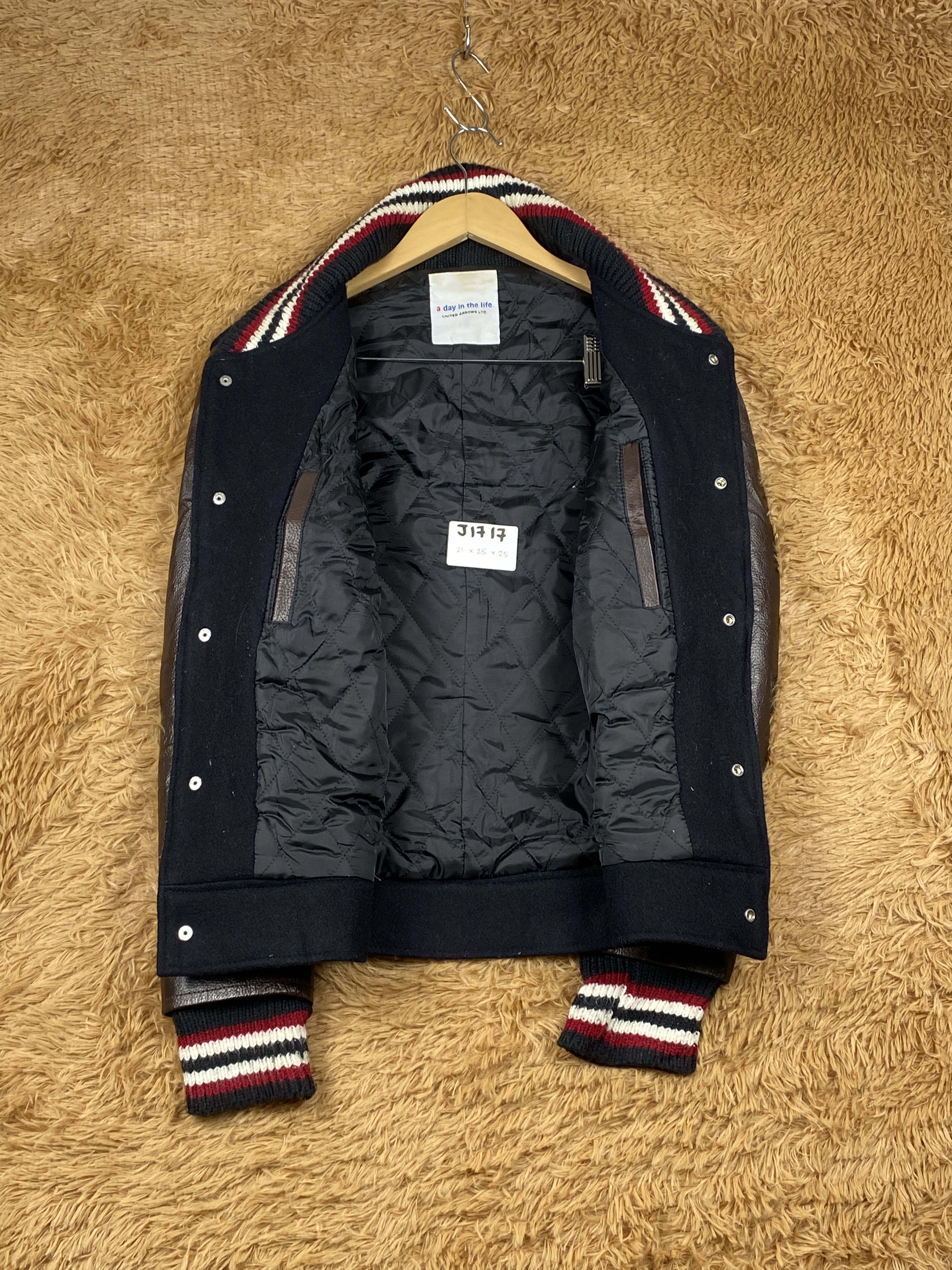 Japanese Brand Vintage Japanese Brand Varsity Leather Sleeve J1717 Size US S / EU 44-46 / 1 - 6 Thumbnail