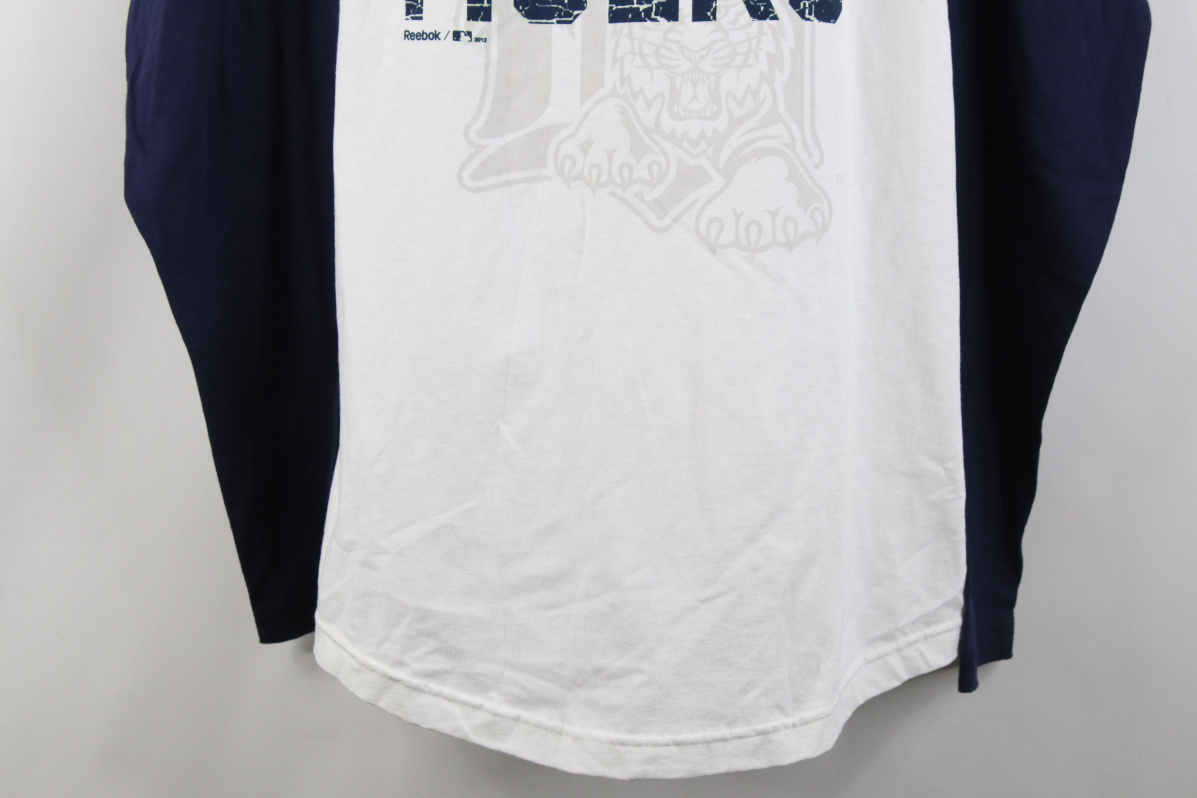 Reebok Vintage Y2K Reebok Baseball Raglan Henley T-Shirt White Size US L / EU 52-54 / 3 - 3 Thumbnail