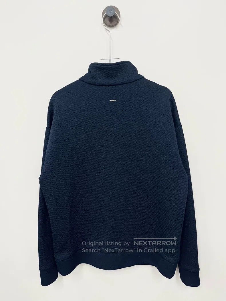 Louis Vuitton Louis Vuitton Black embossed full-print logo jacket Size US XS / EU 42 / 0 - 2 Thumbnail
