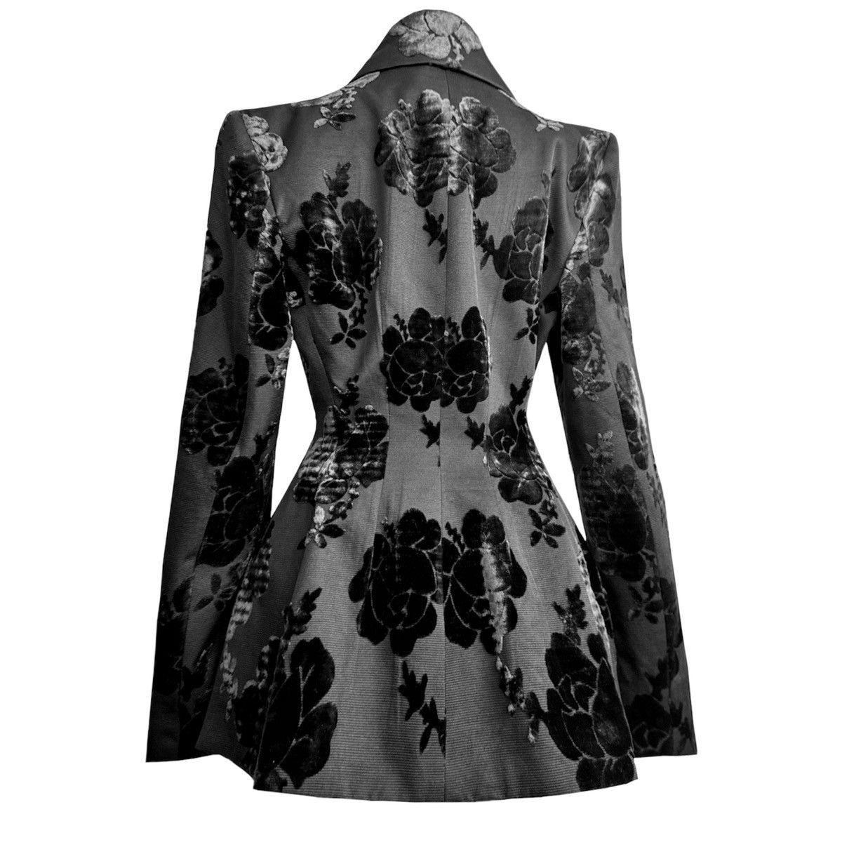 Prada Prada F/W 2009 Runway Black Silk Velvet Floral Jacket Size S / US 4 / IT 40 - 5 Thumbnail