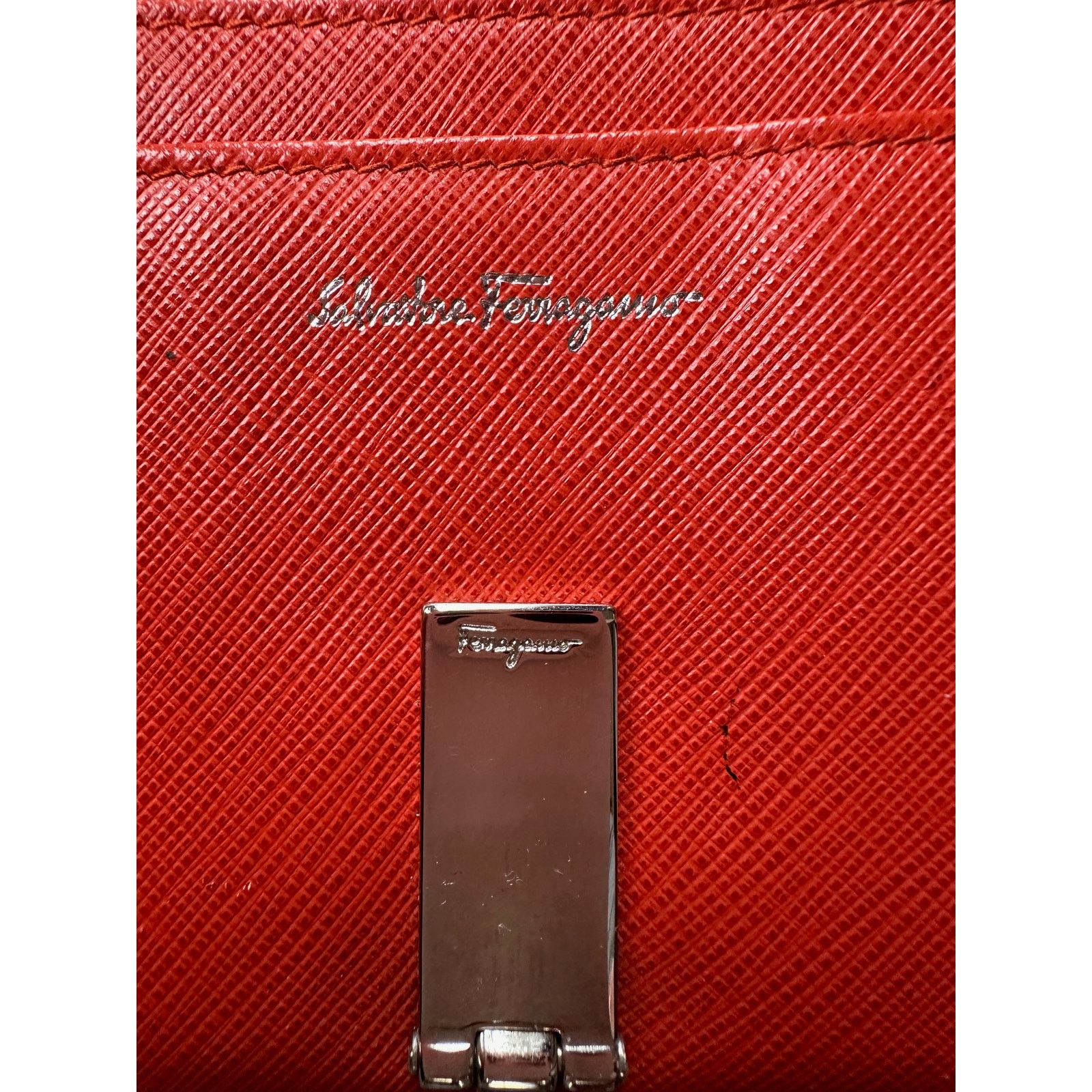 Salvatore Ferragamo Salvatore Ferragamo Pamplona Pebble Red Leather Long Wallet Size ONE SIZE - 4 Thumbnail
